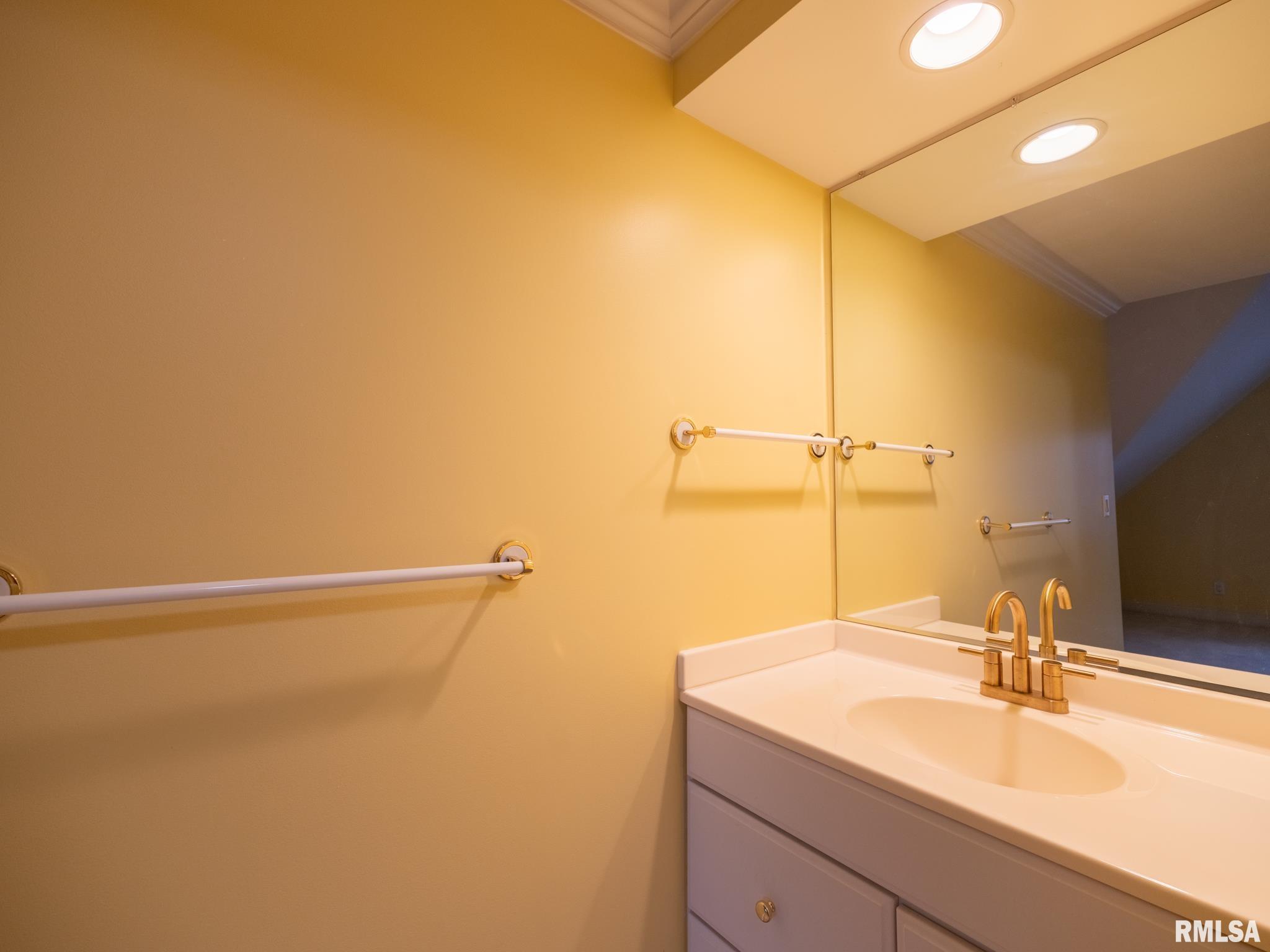 414 HARBOR POINTE Drive