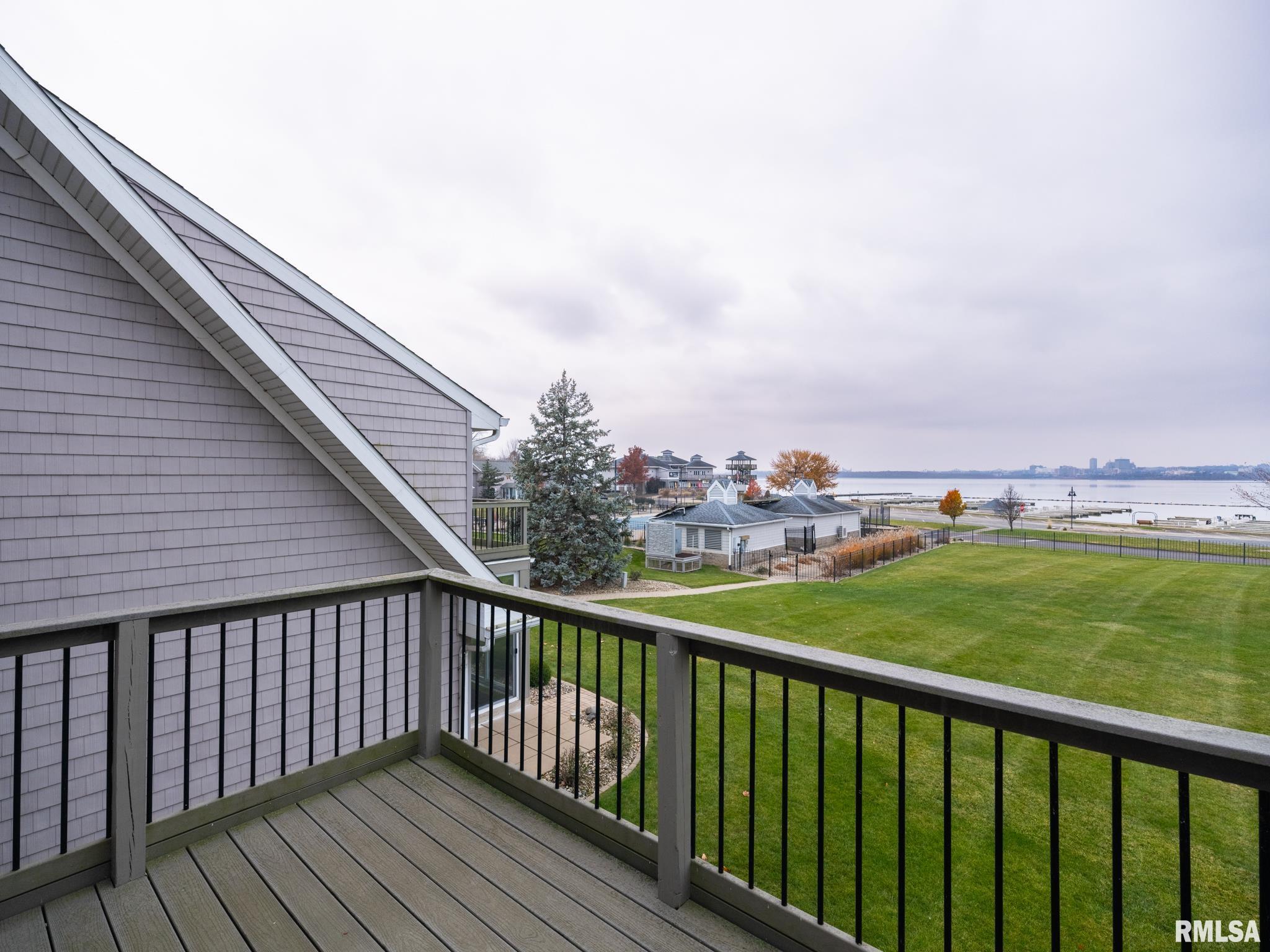 414 HARBOR POINTE Drive