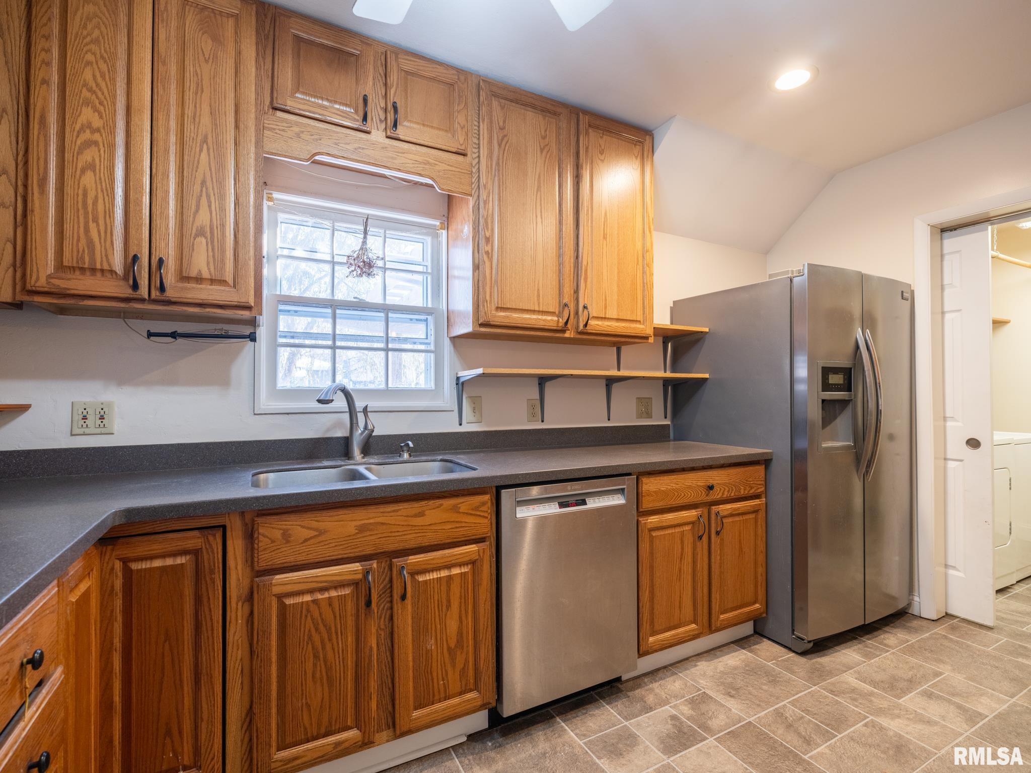 1704 E TERRACE VIEW Lane