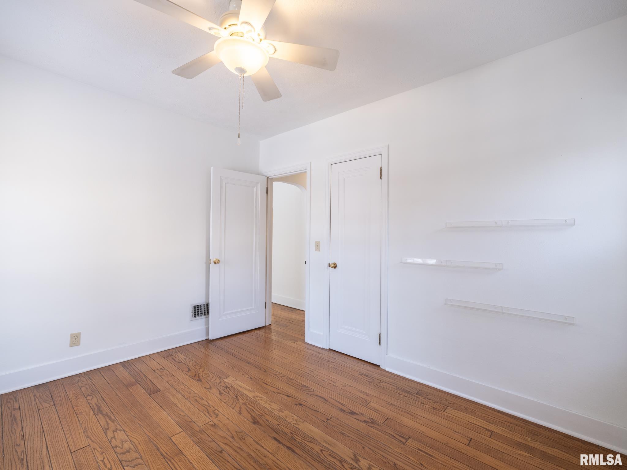 1704 E TERRACE VIEW Lane