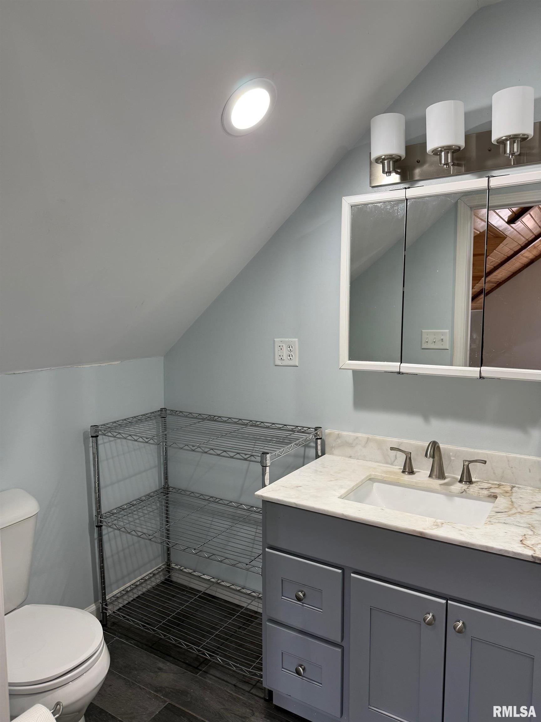 1704 E TERRACE VIEW Lane