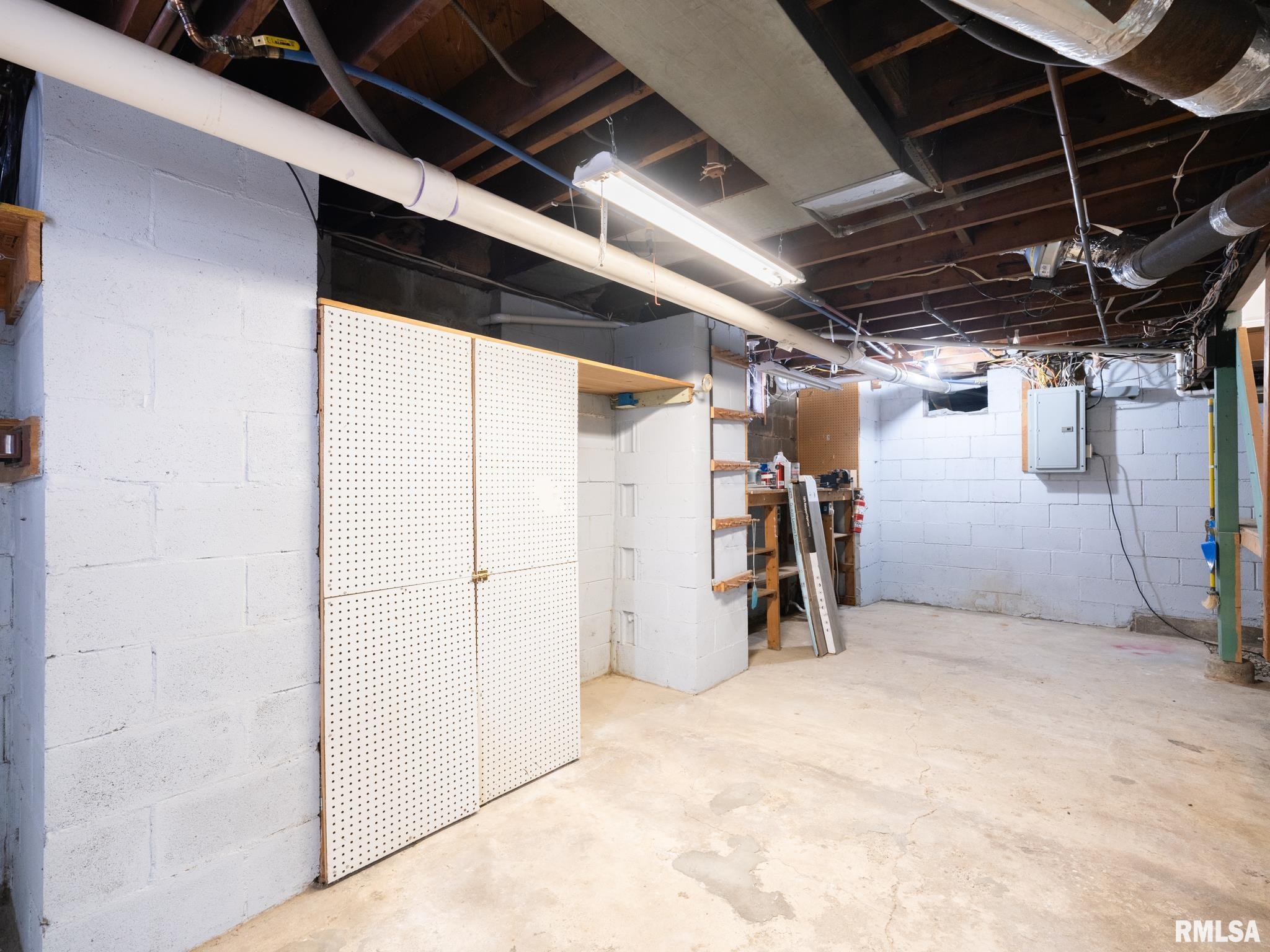 1704 E TERRACE VIEW Lane