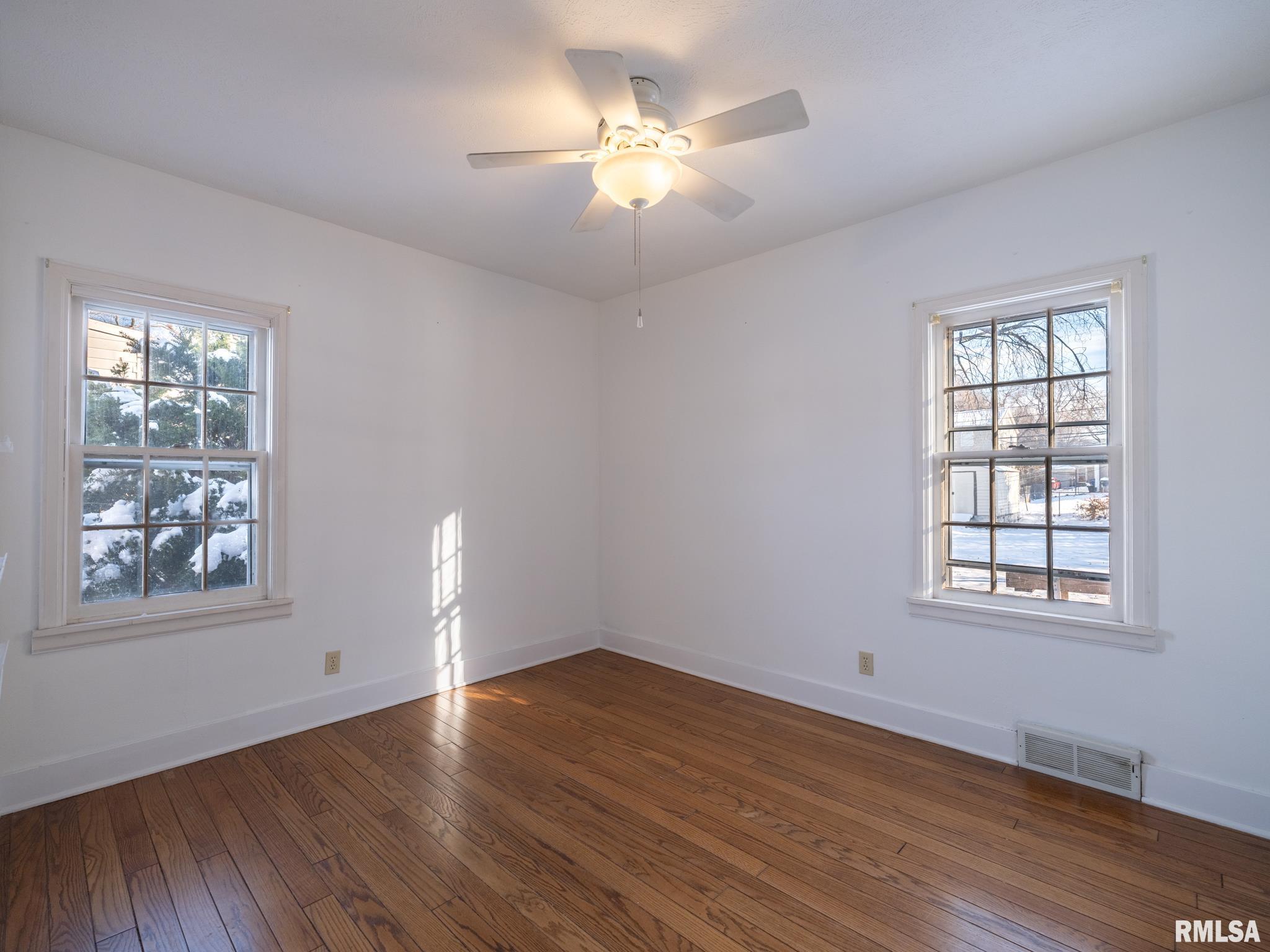 1704 E TERRACE VIEW Lane