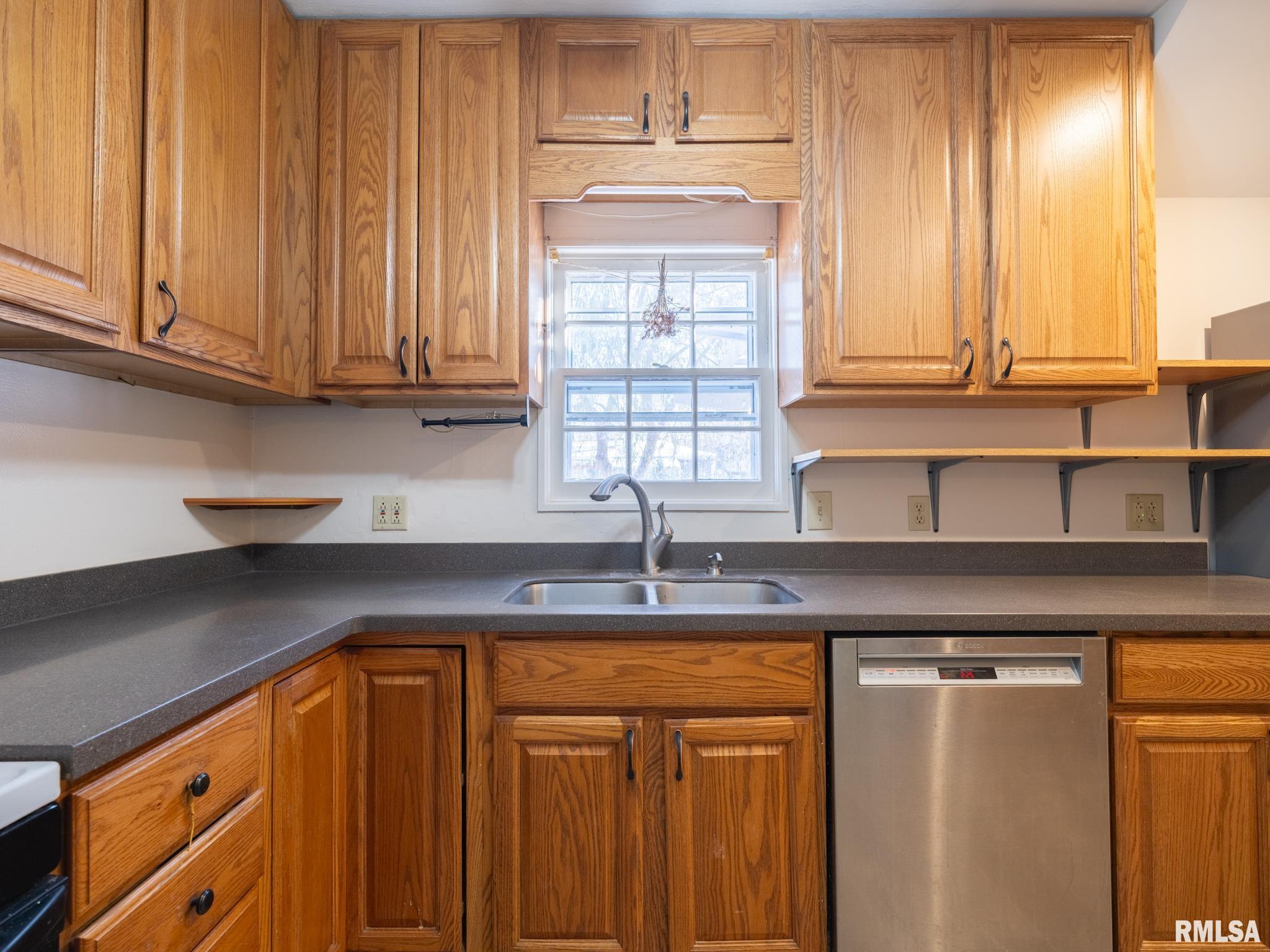 1704 E TERRACE VIEW Lane