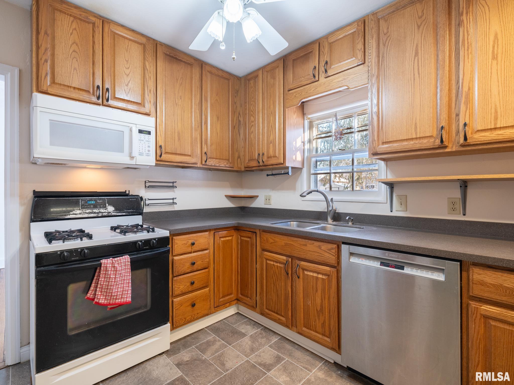 1704 E TERRACE VIEW Lane