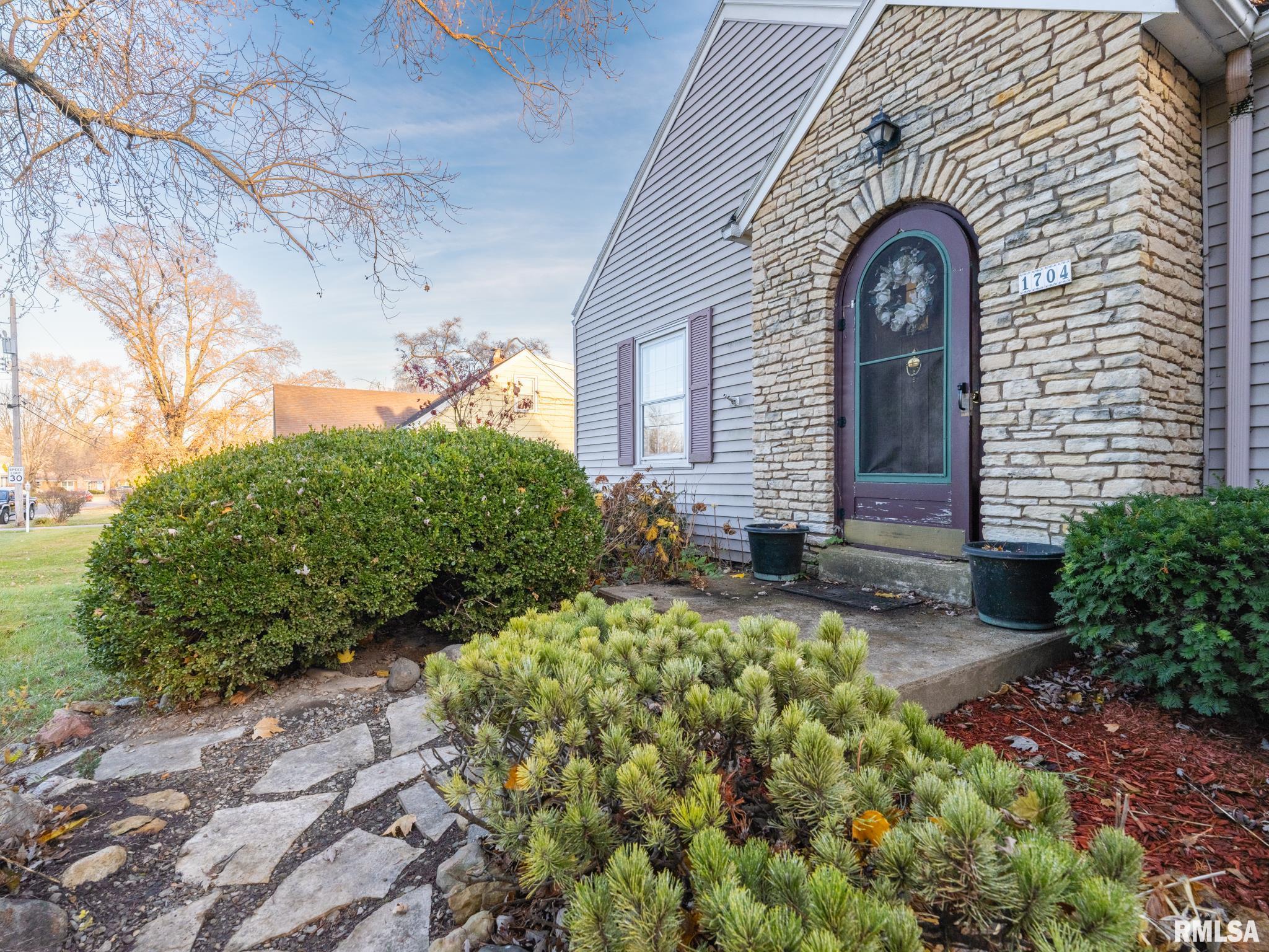 1704 E TERRACE VIEW Lane