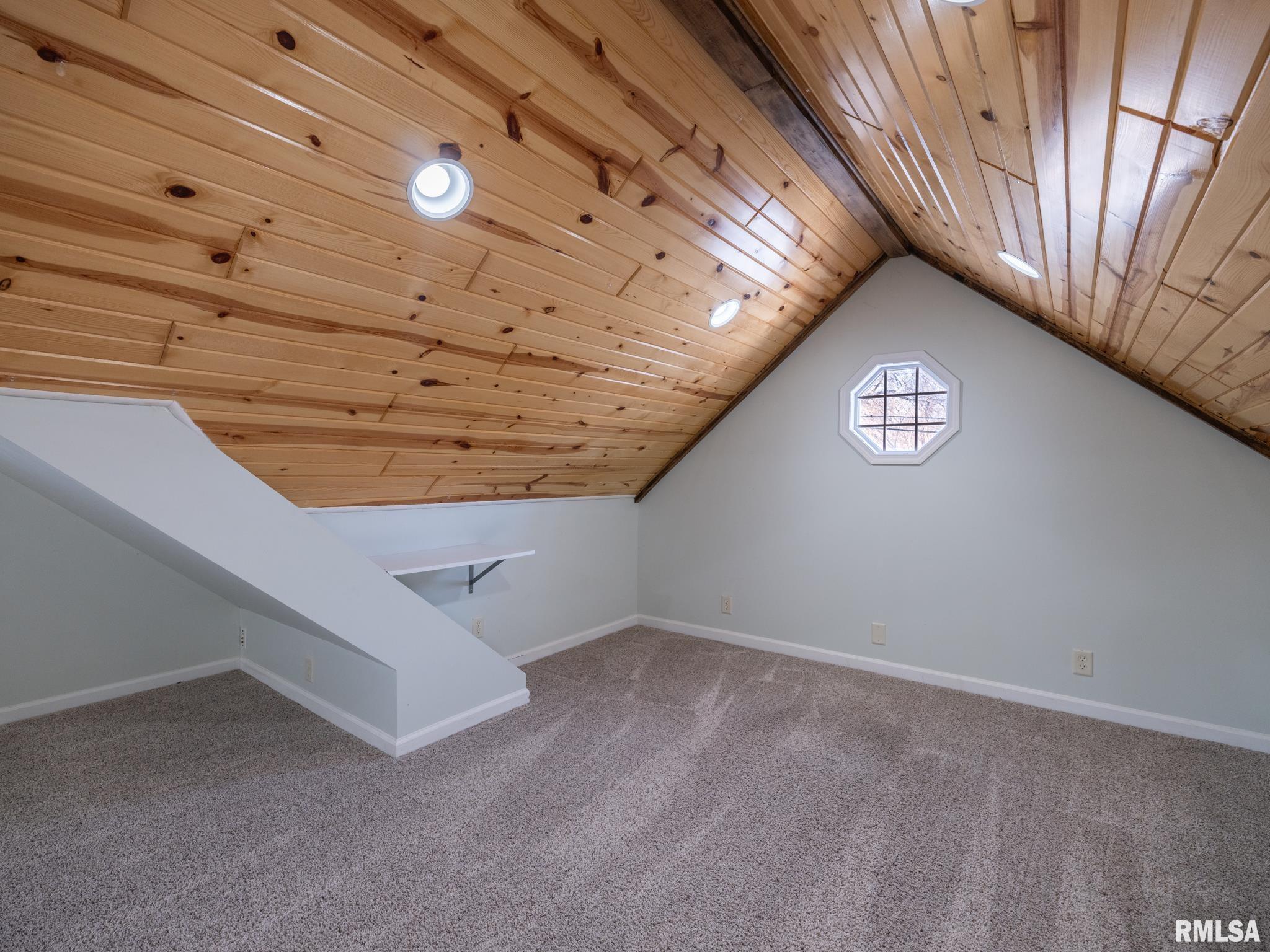 1704 E TERRACE VIEW Lane