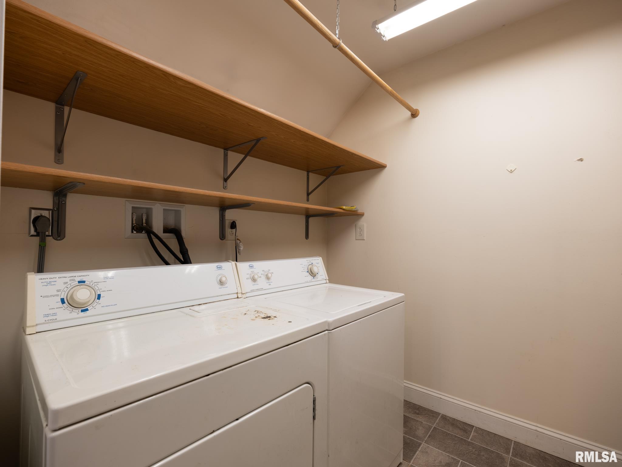 1704 E TERRACE VIEW Lane