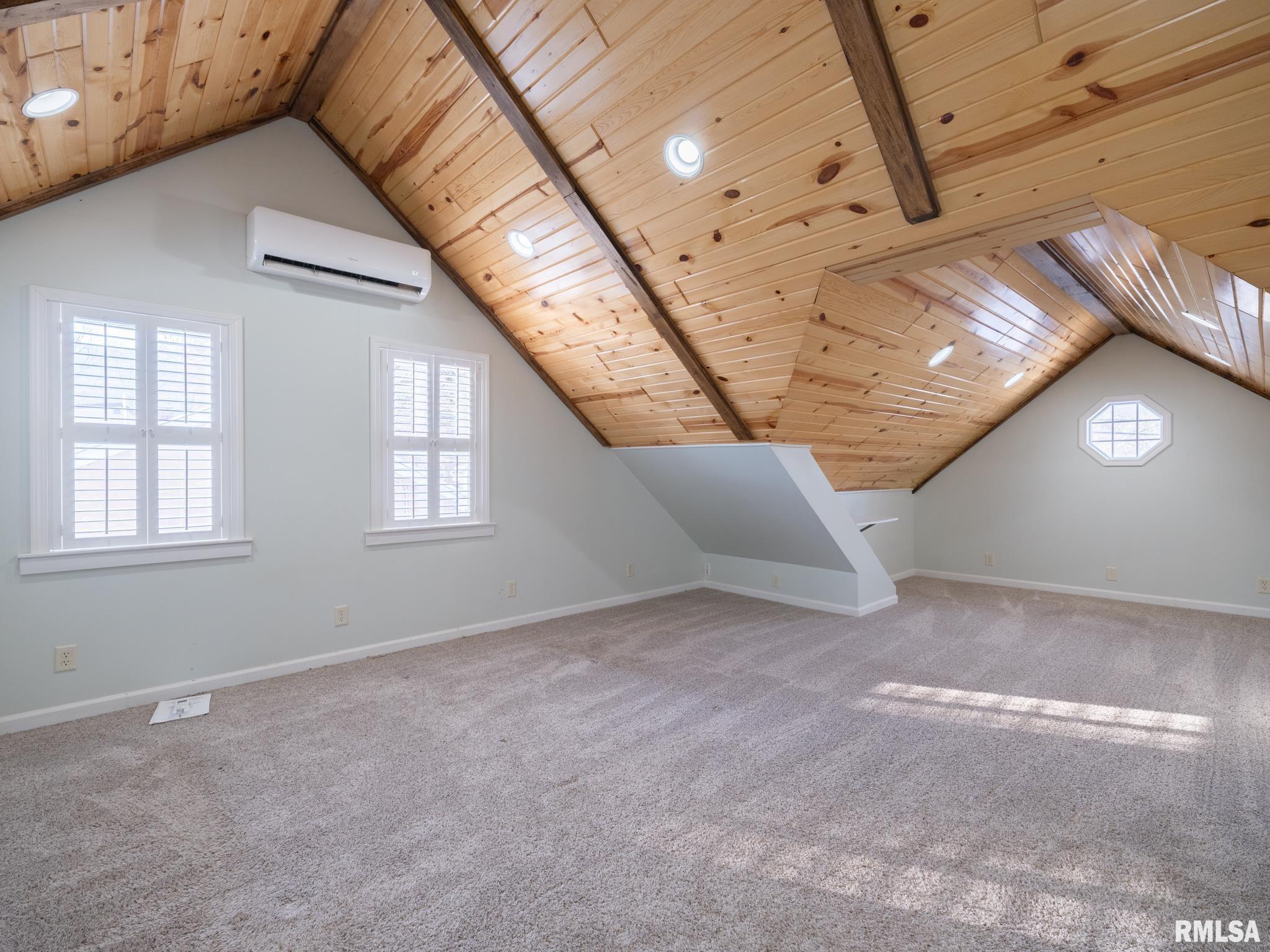 1704 E TERRACE VIEW Lane