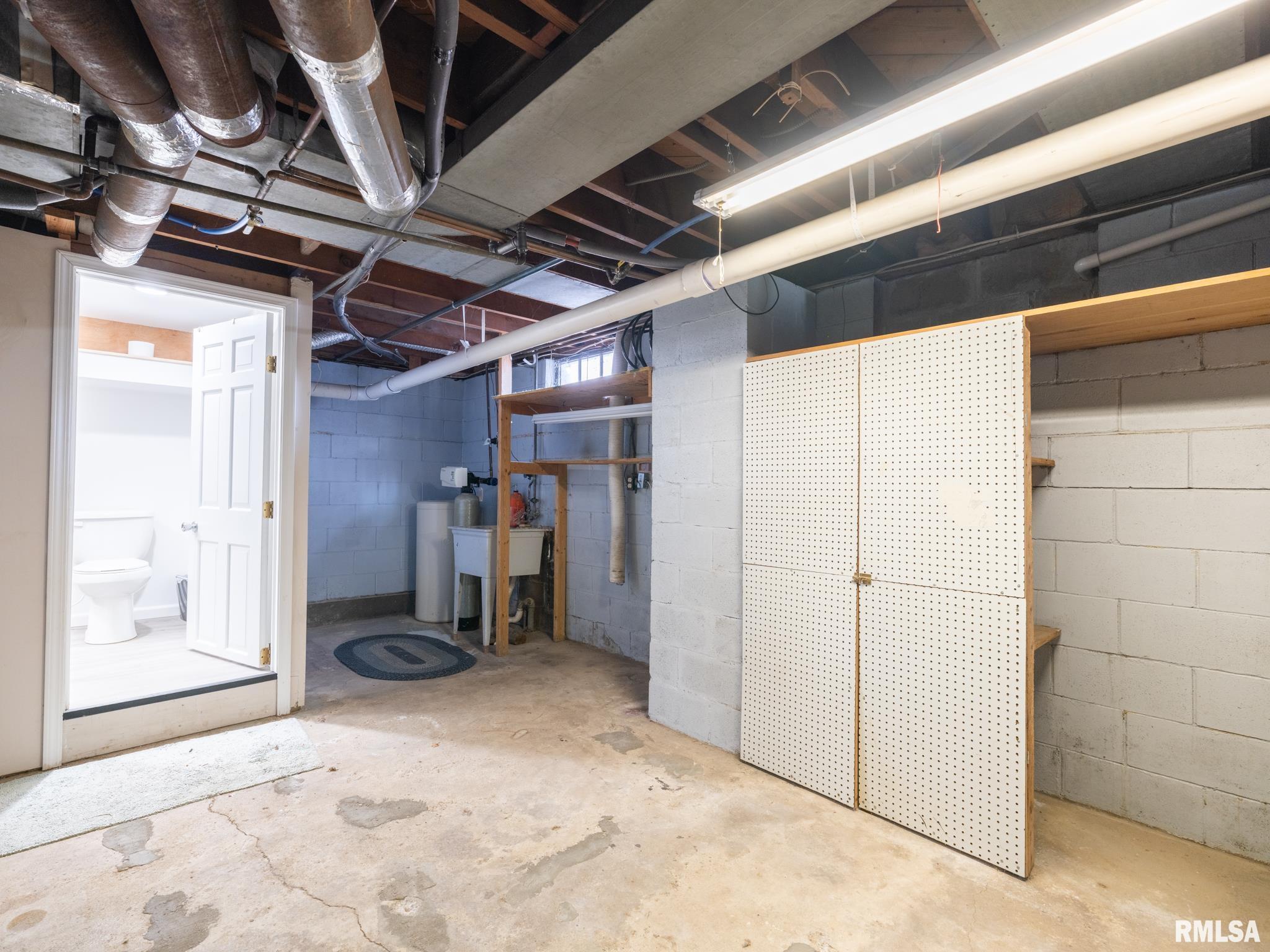 1704 E TERRACE VIEW Lane