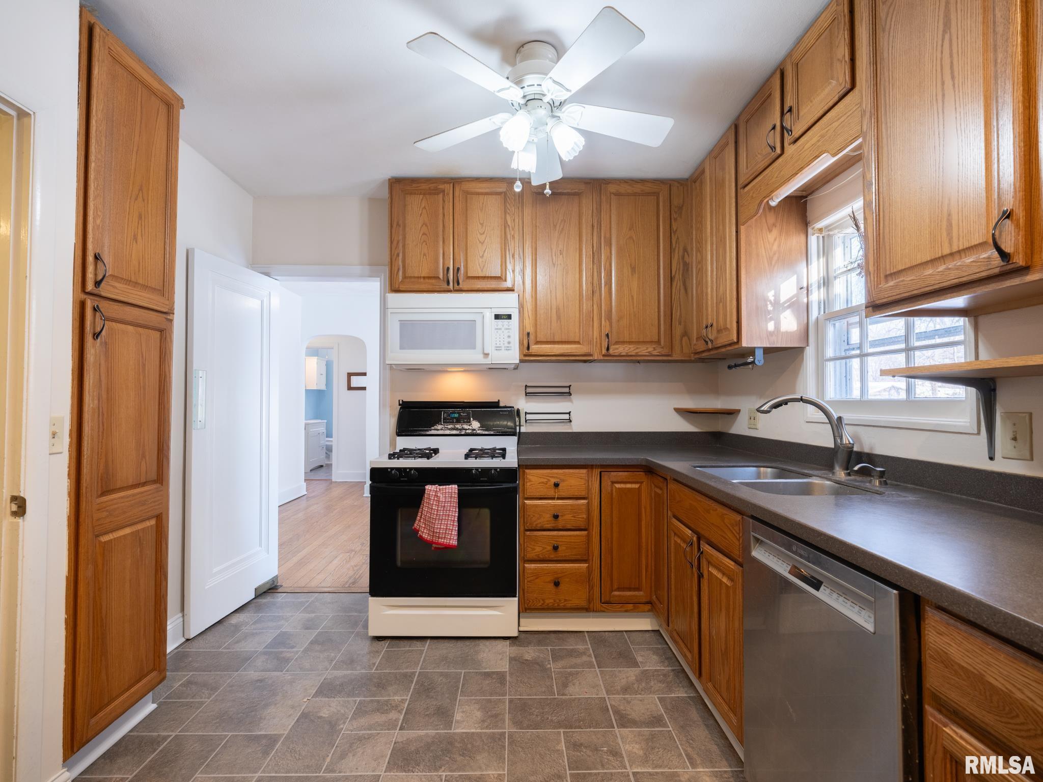 1704 E TERRACE VIEW Lane