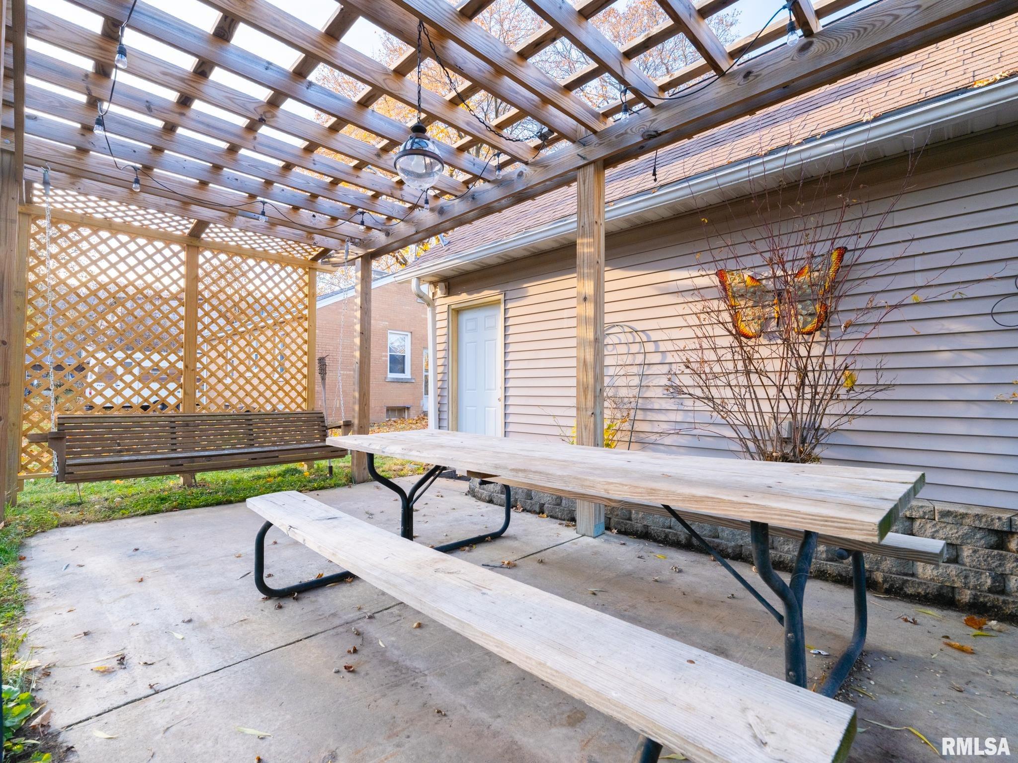 1704 E TERRACE VIEW Lane