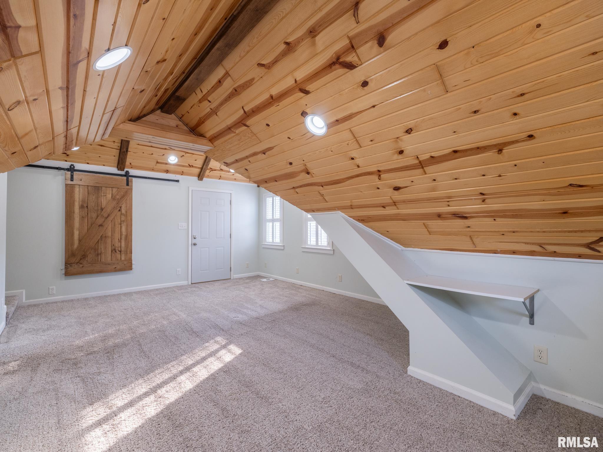 1704 E TERRACE VIEW Lane