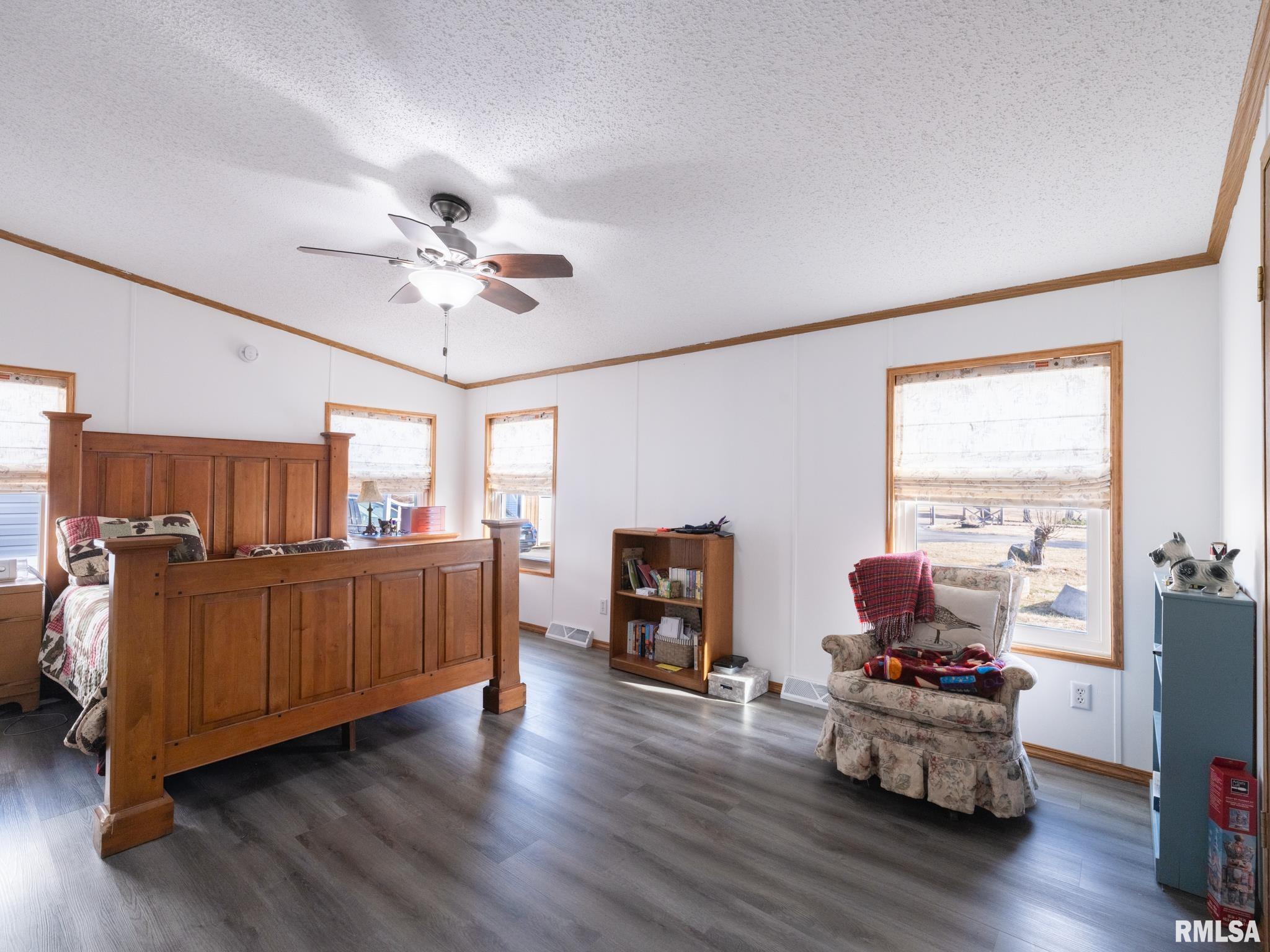 5001 Tunbridge Hill Road