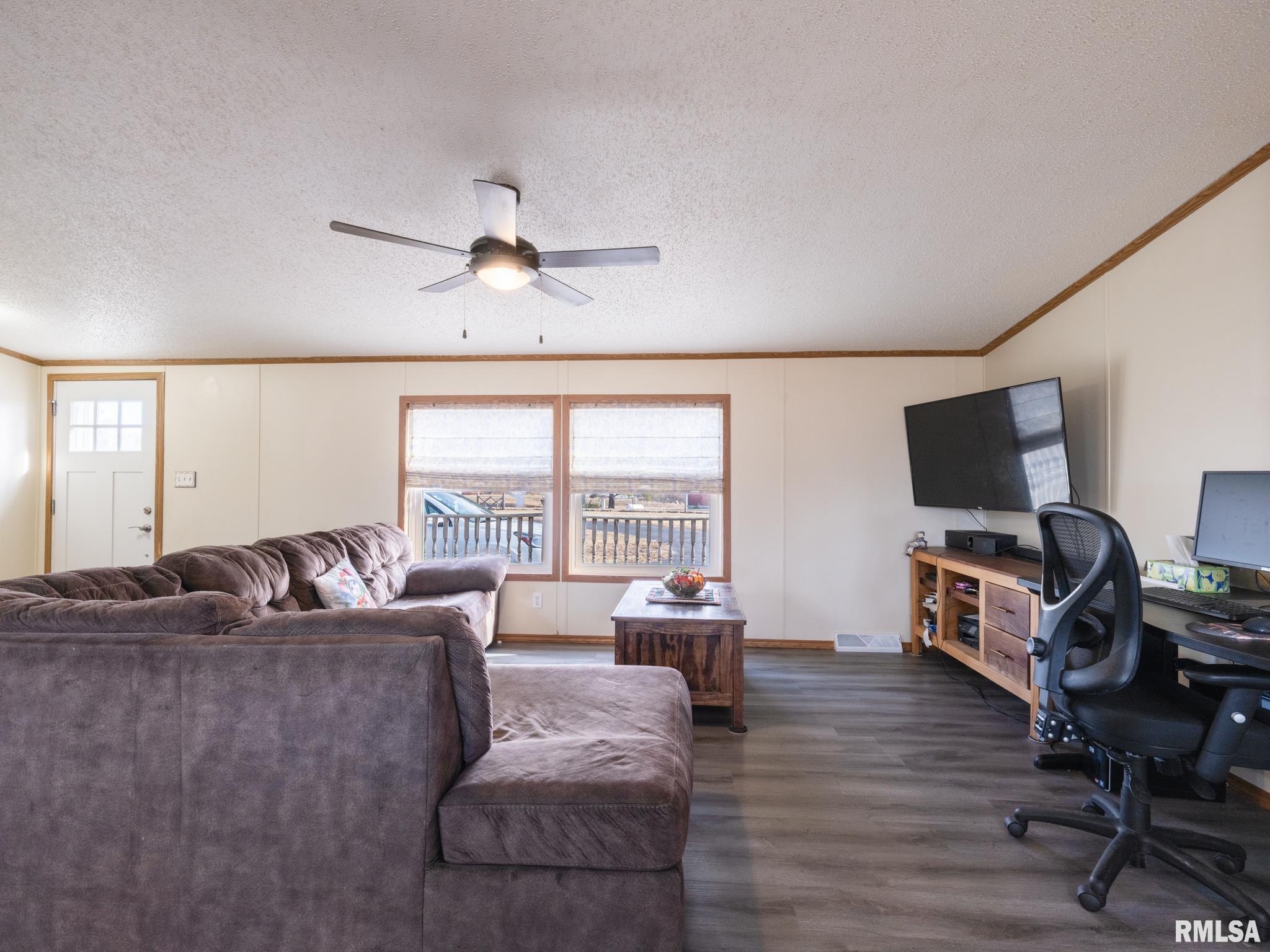 5001 Tunbridge Hill Road