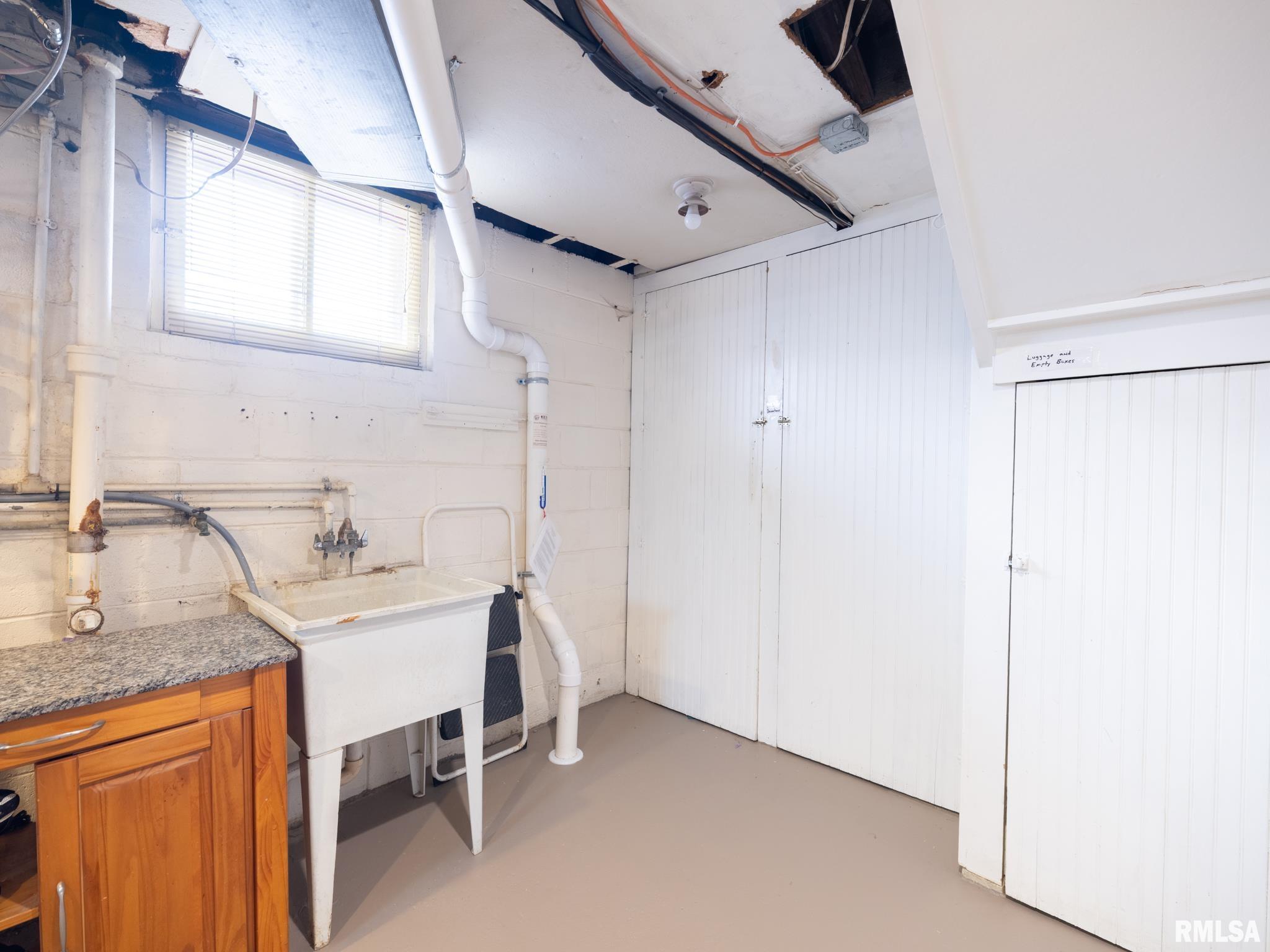 2815 W ROHMANN Avenue