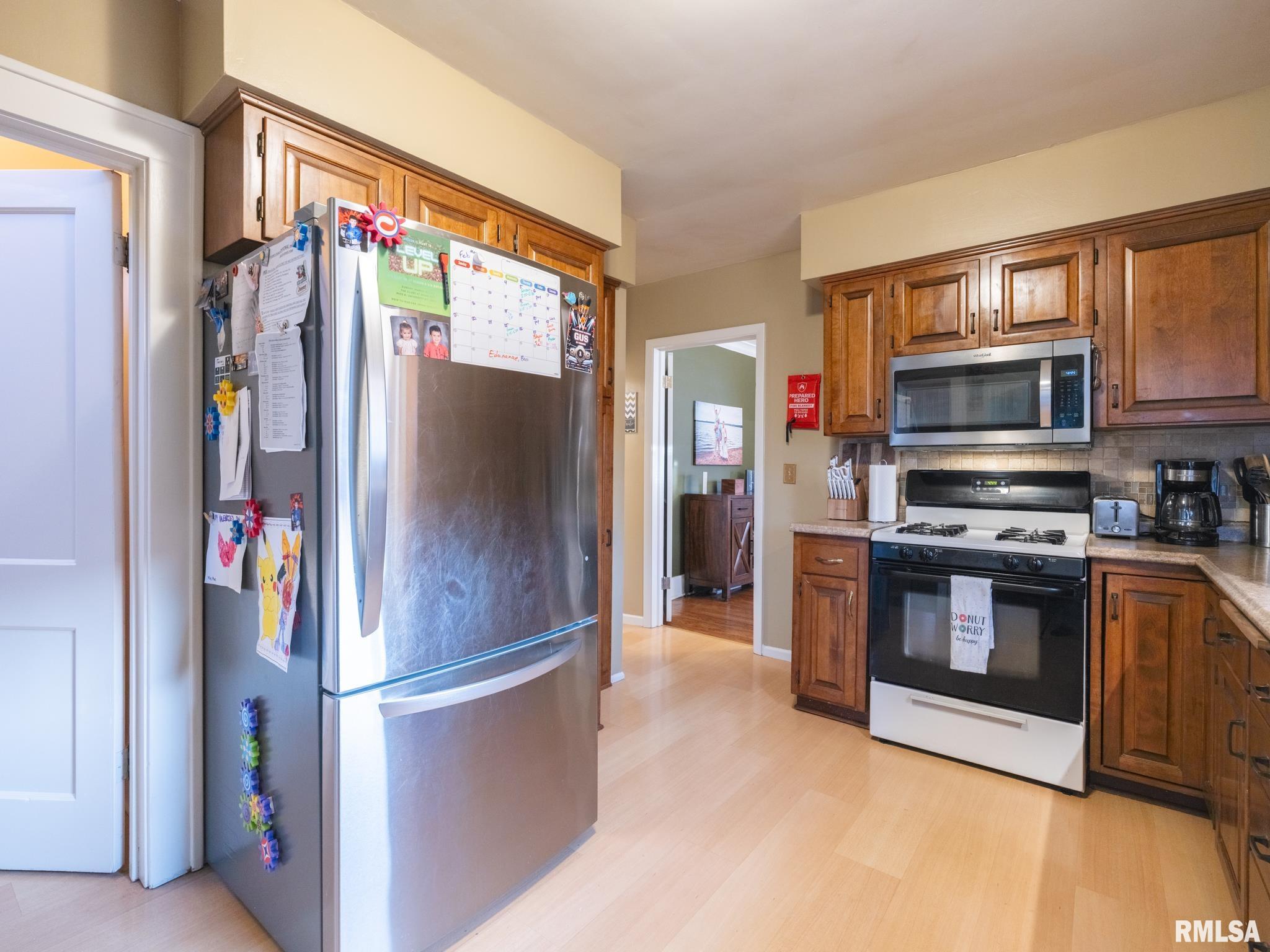 2815 W ROHMANN Avenue