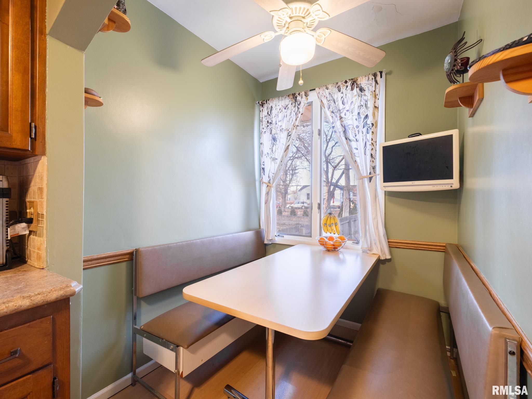 2815 W ROHMANN Avenue