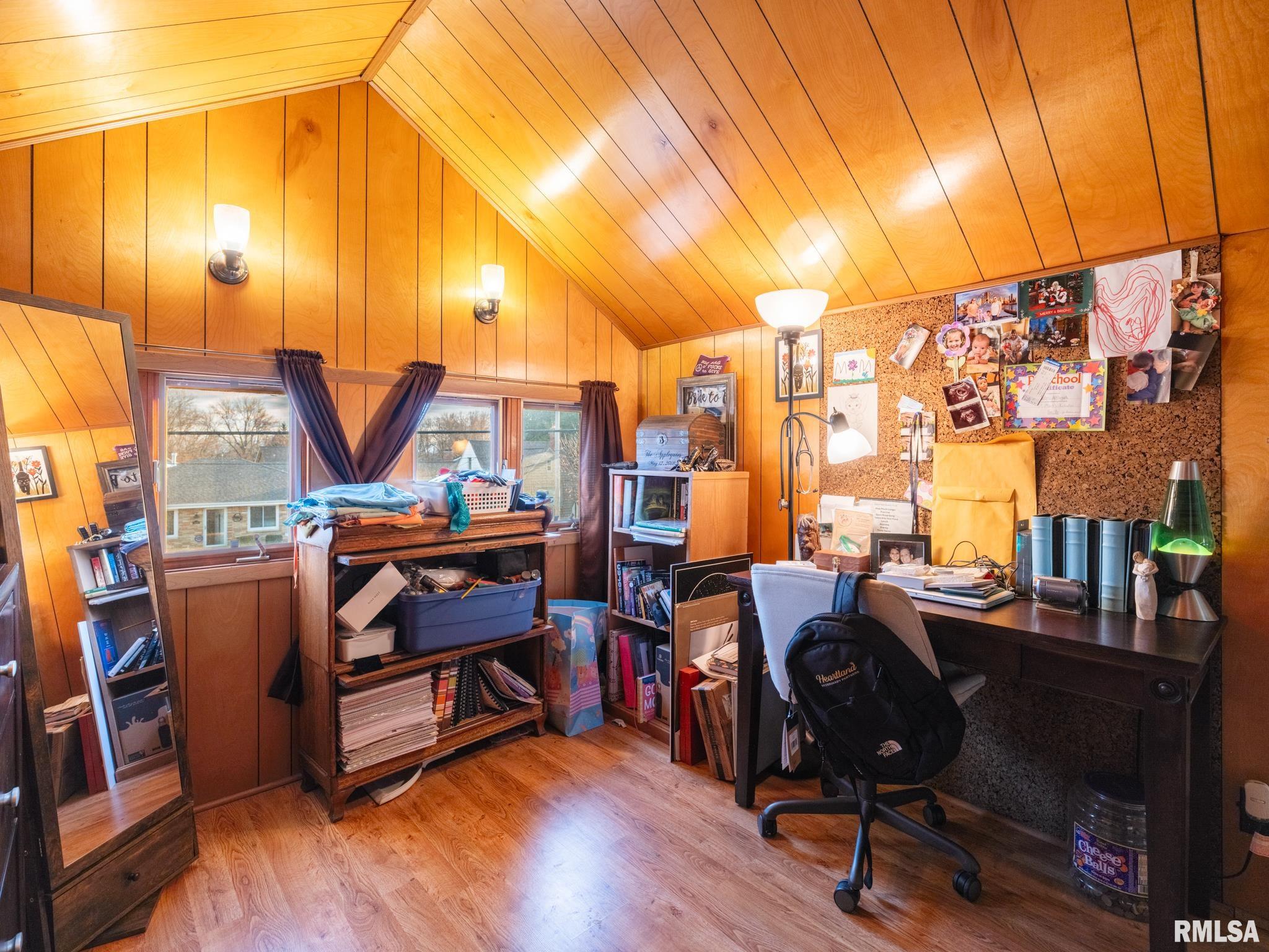 2815 W ROHMANN Avenue