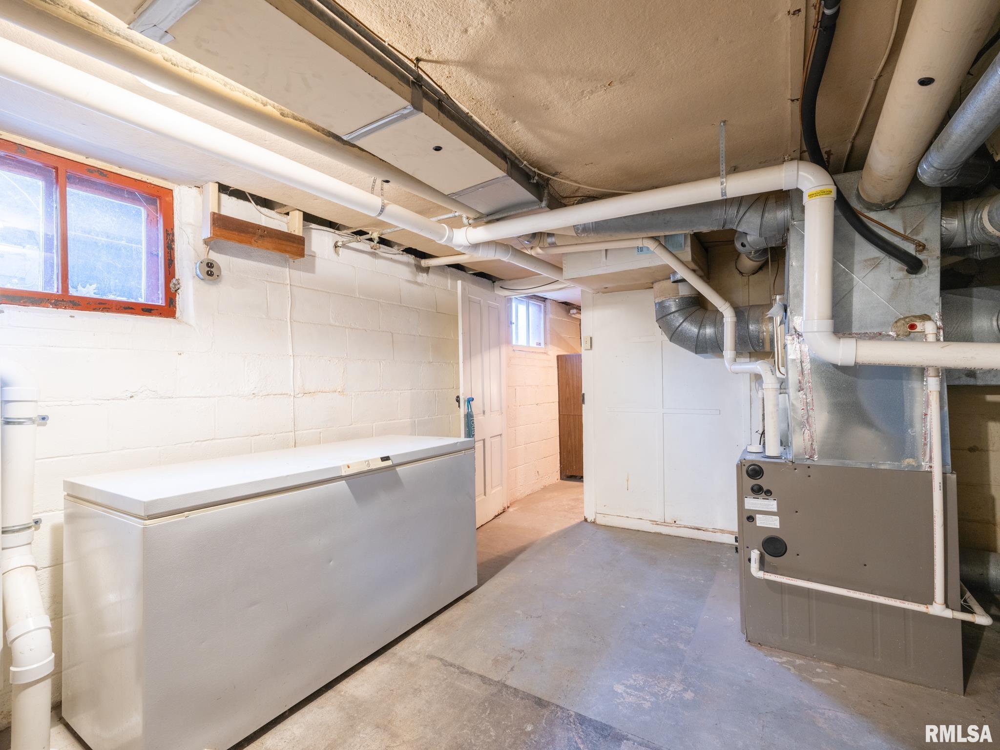 2815 W ROHMANN Avenue