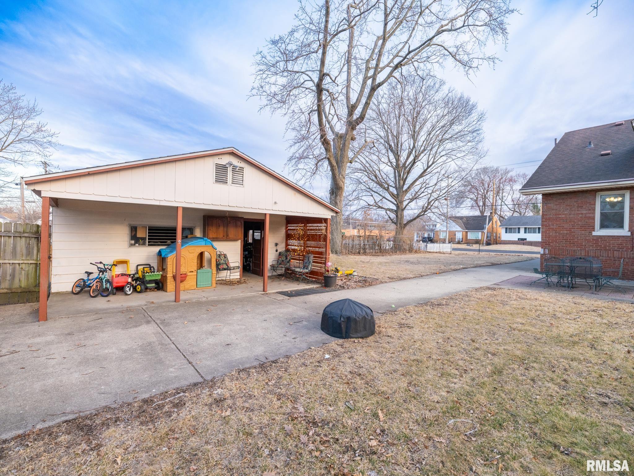 2815 W ROHMANN Avenue