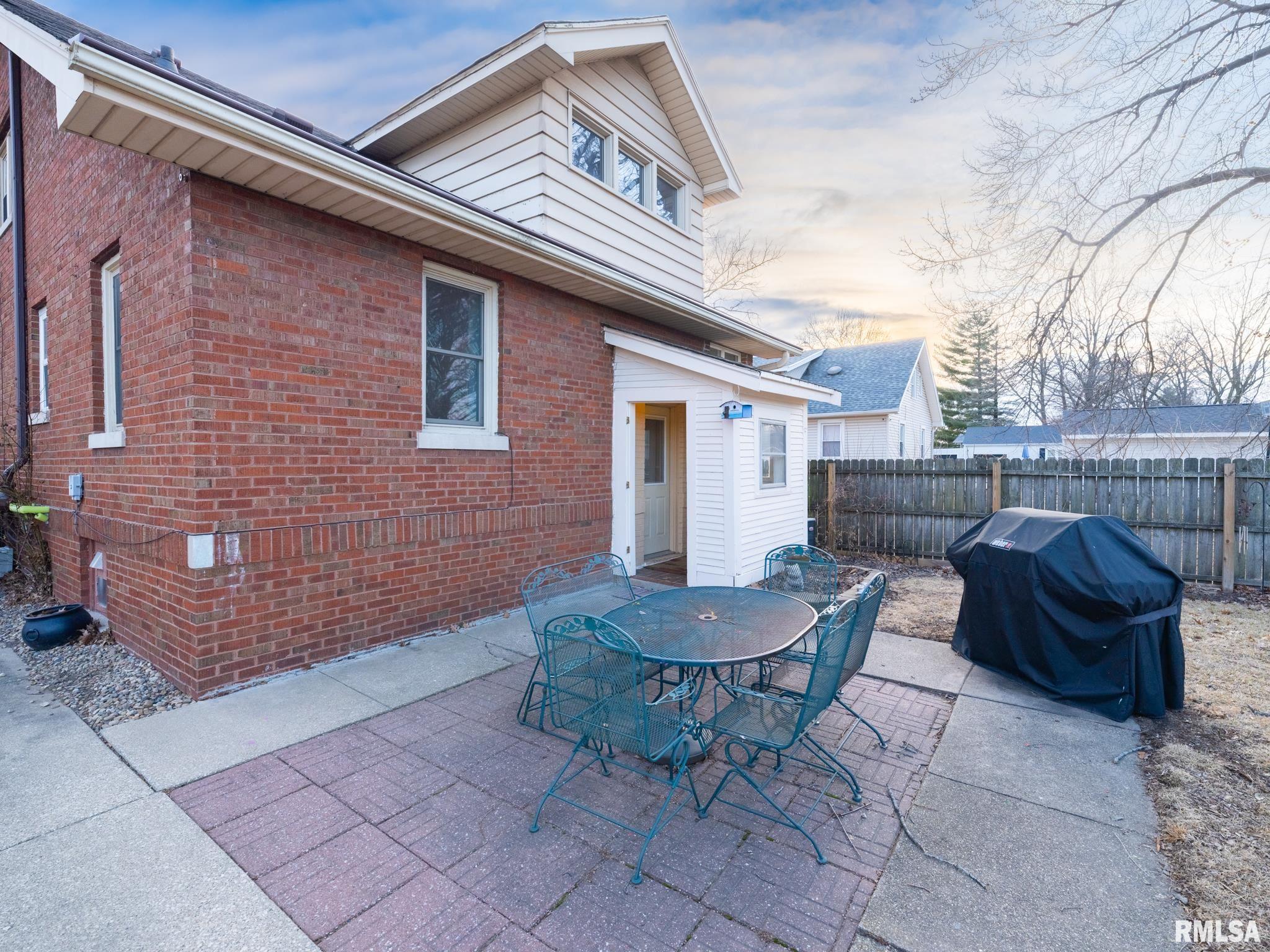 2815 W ROHMANN Avenue