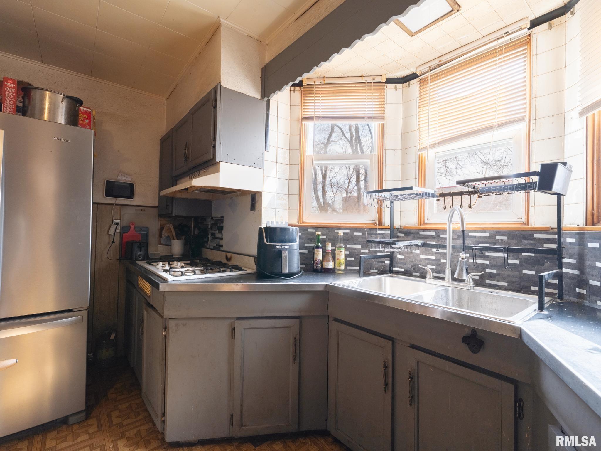 1101 ANN ELIZA Street