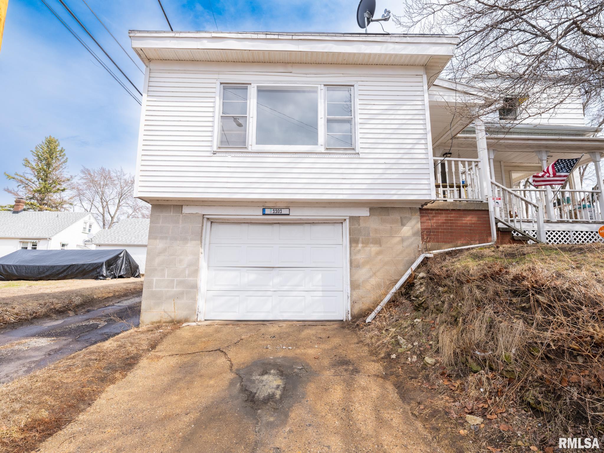 1101 ANN ELIZA Street