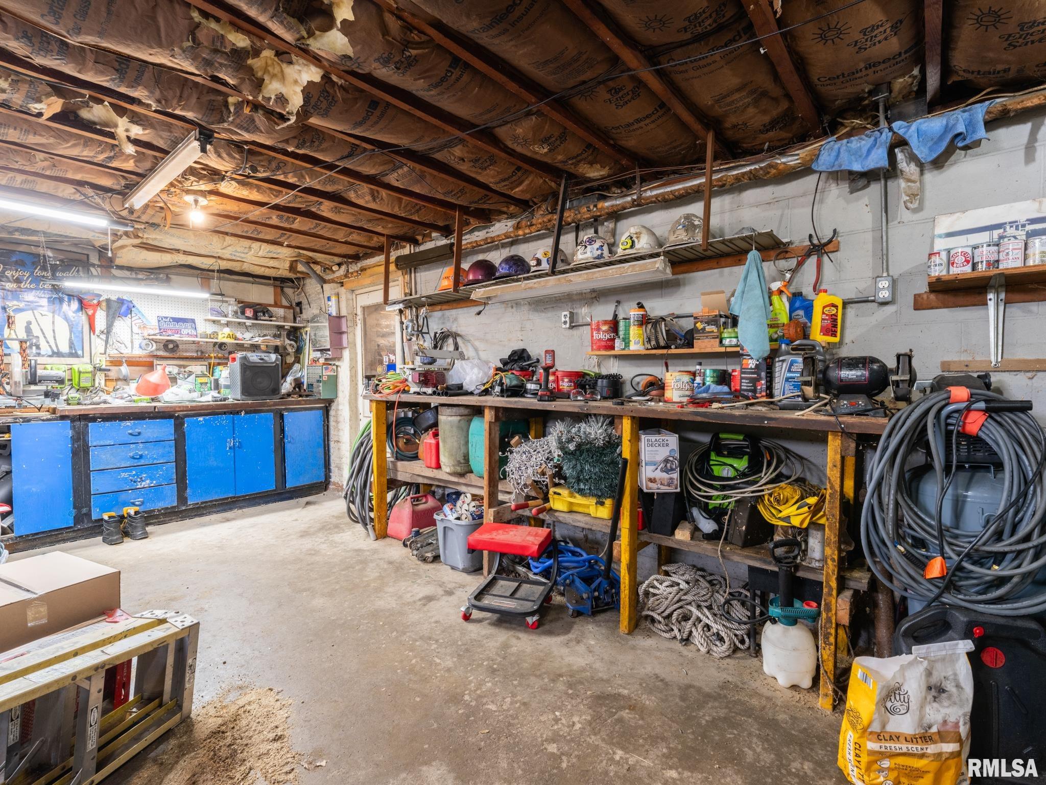 1101 ANN ELIZA Street