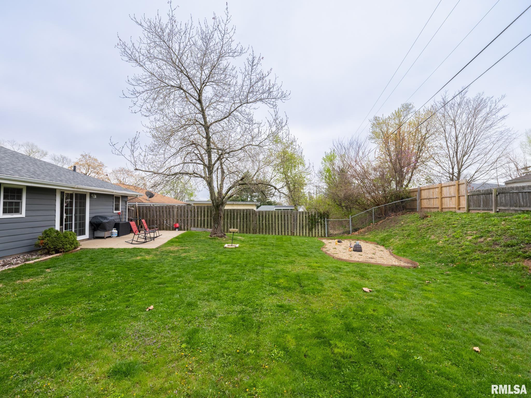 5613 N MAR VISTA Drive