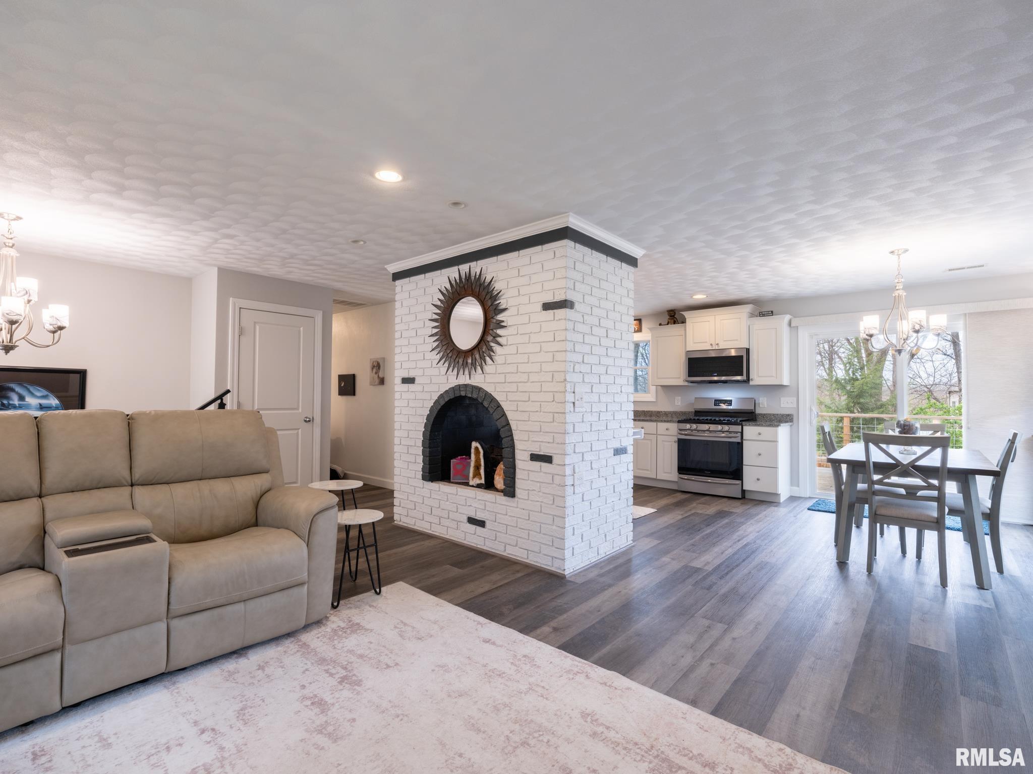 235 E SURREY Lane
