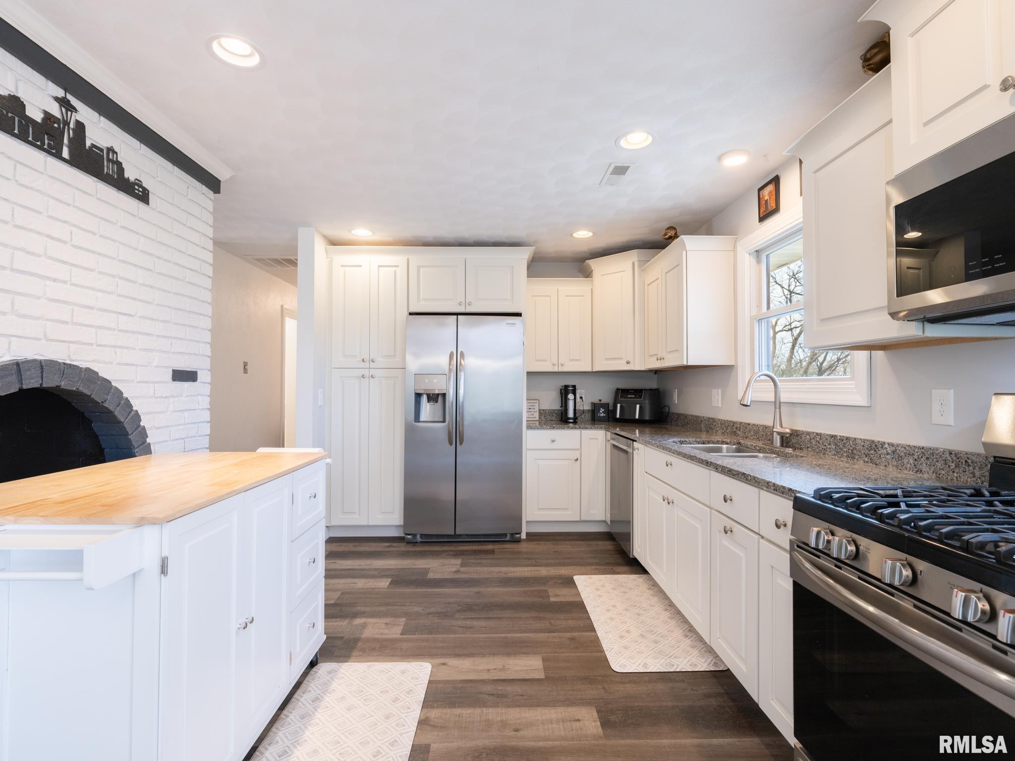 235 E SURREY Lane