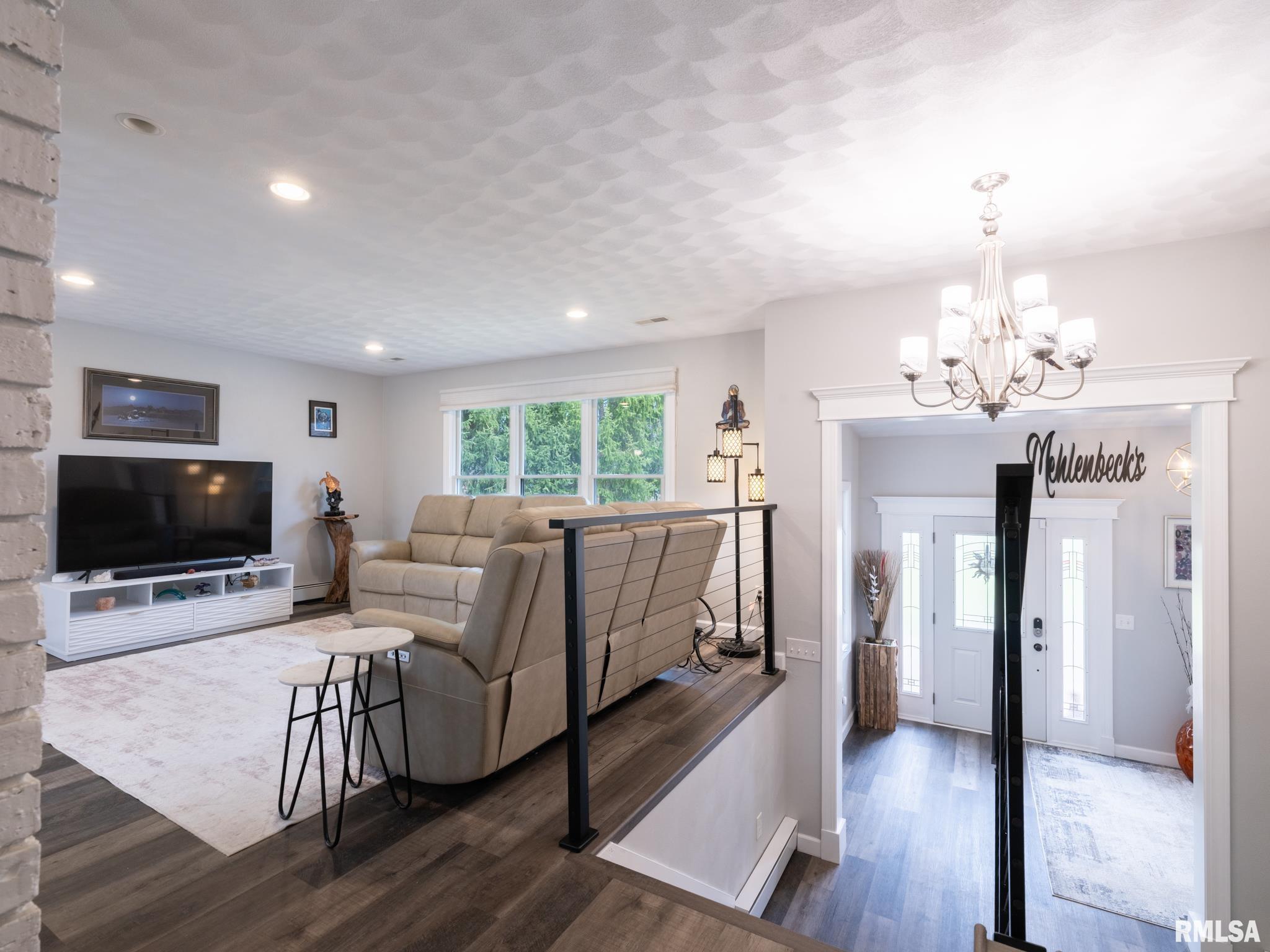 235 E SURREY Lane