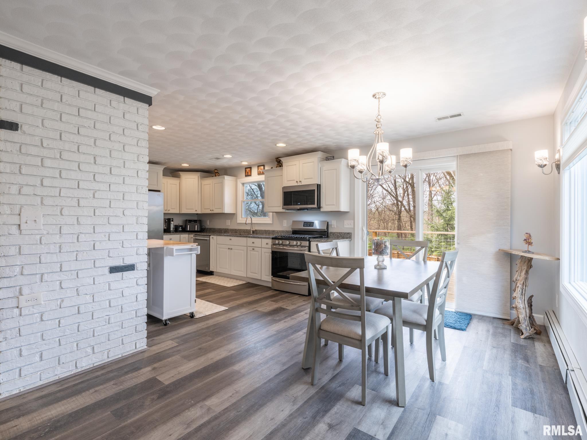 235 E SURREY Lane