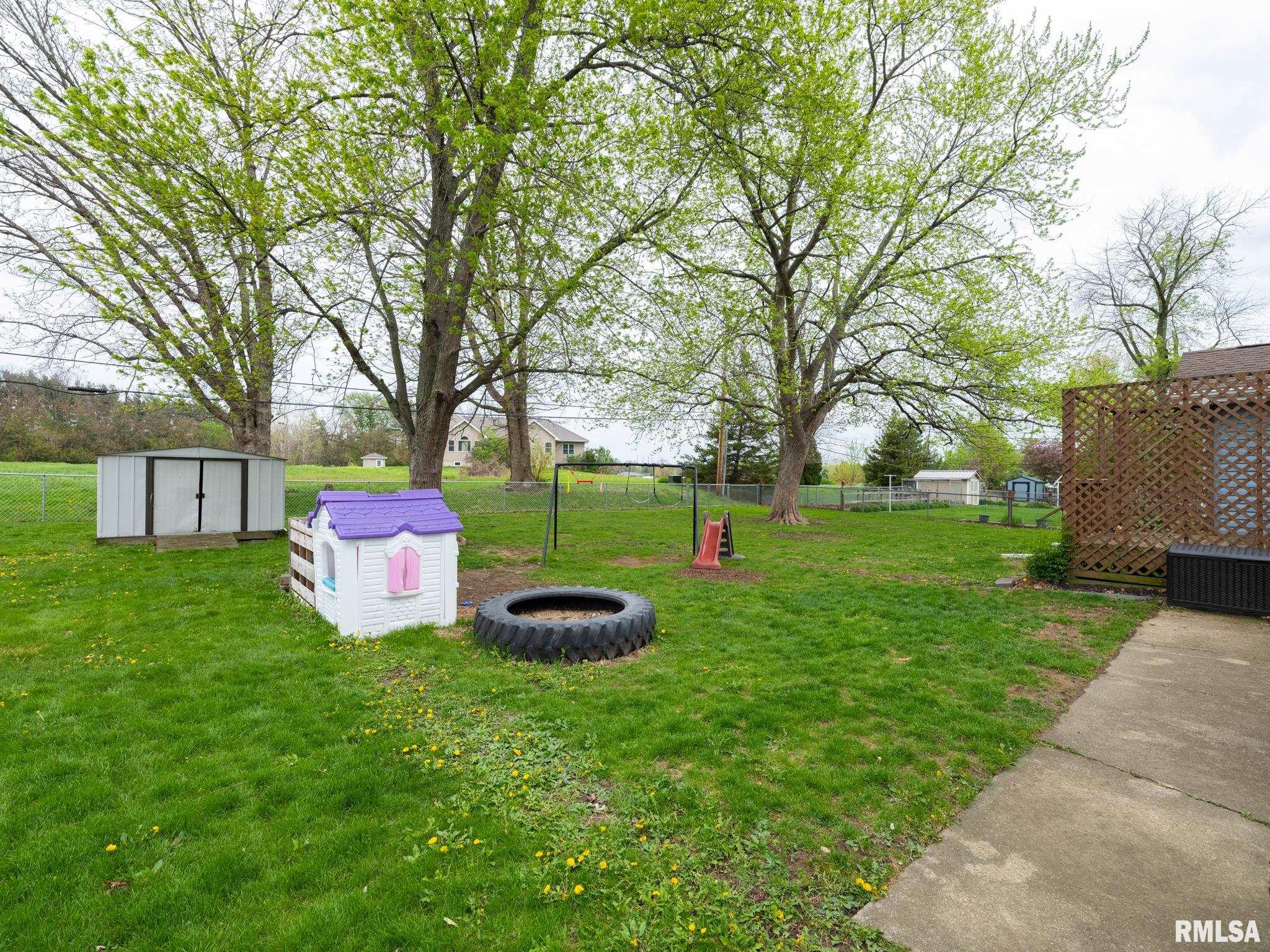 300 DANIEL Parkway