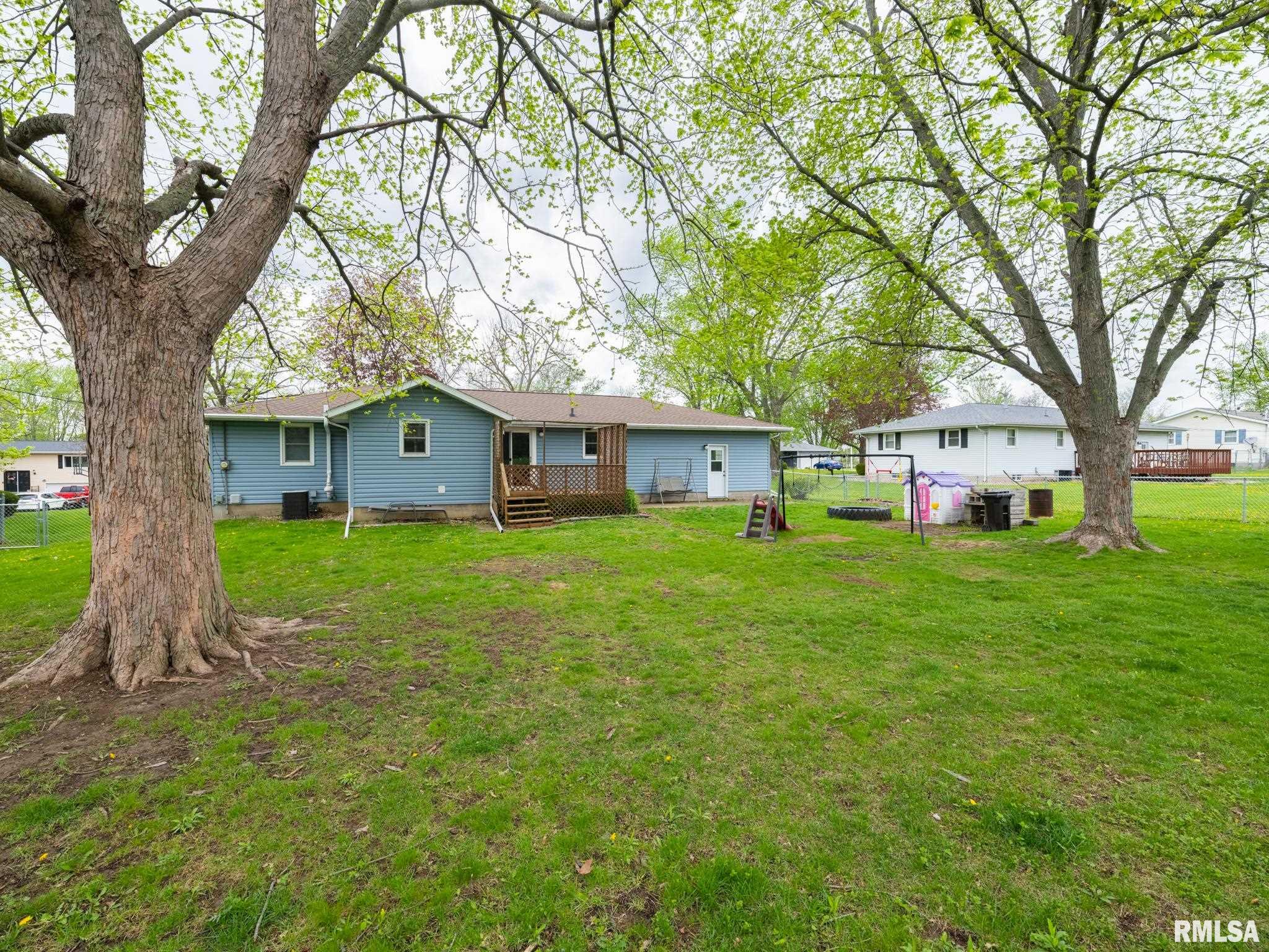 300 DANIEL Parkway