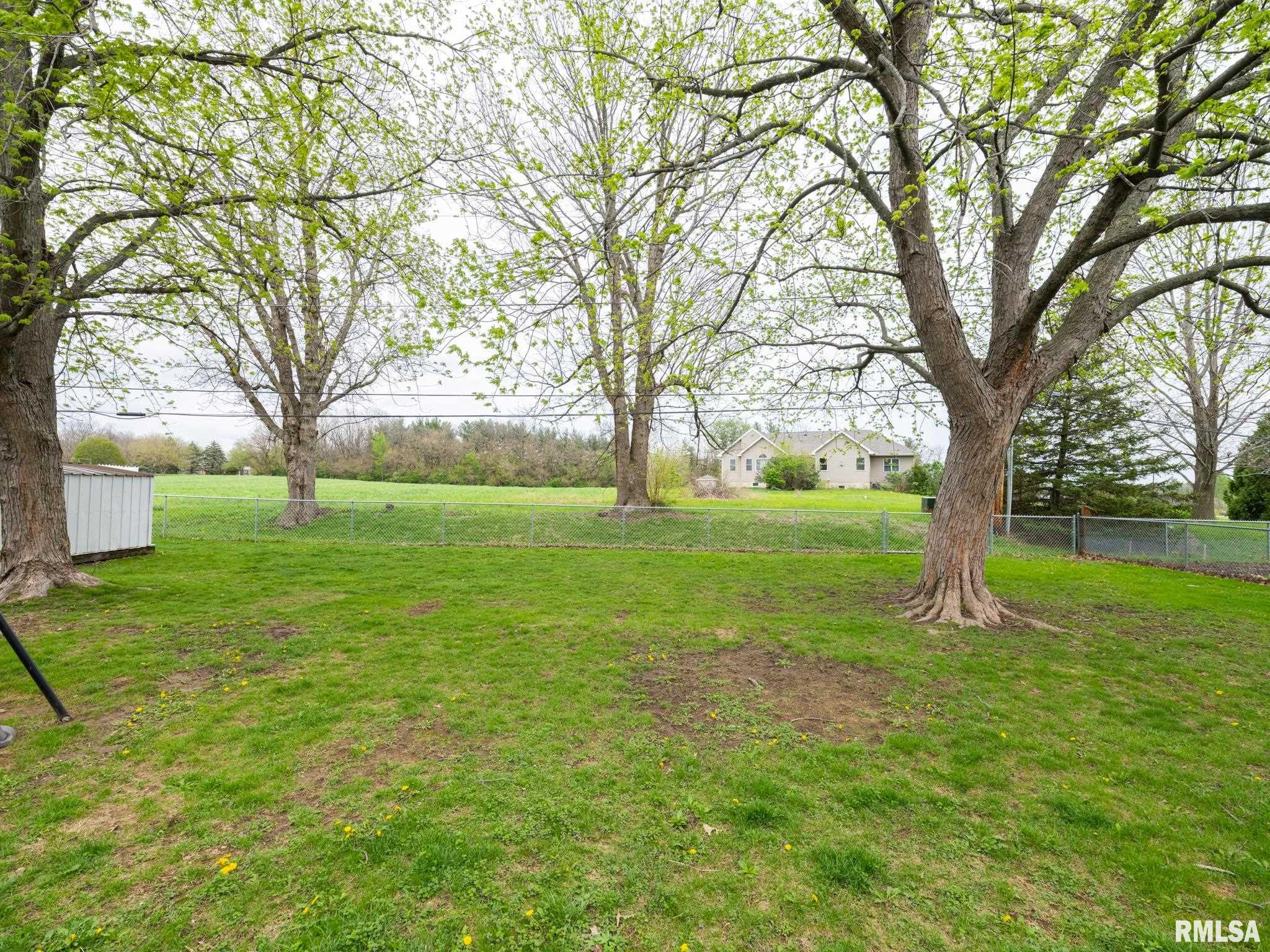 300 DANIEL Parkway