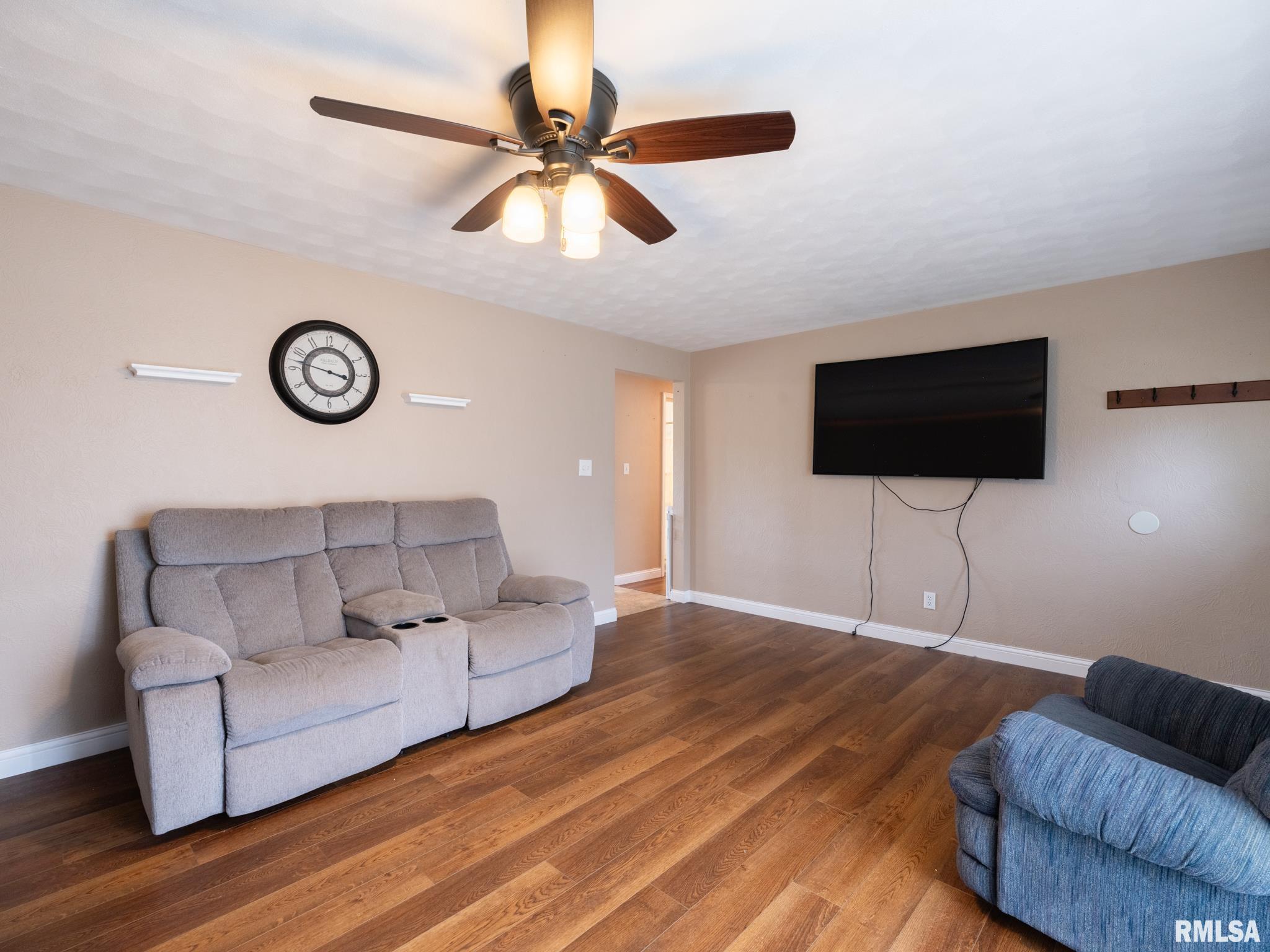 300 DANIEL Parkway