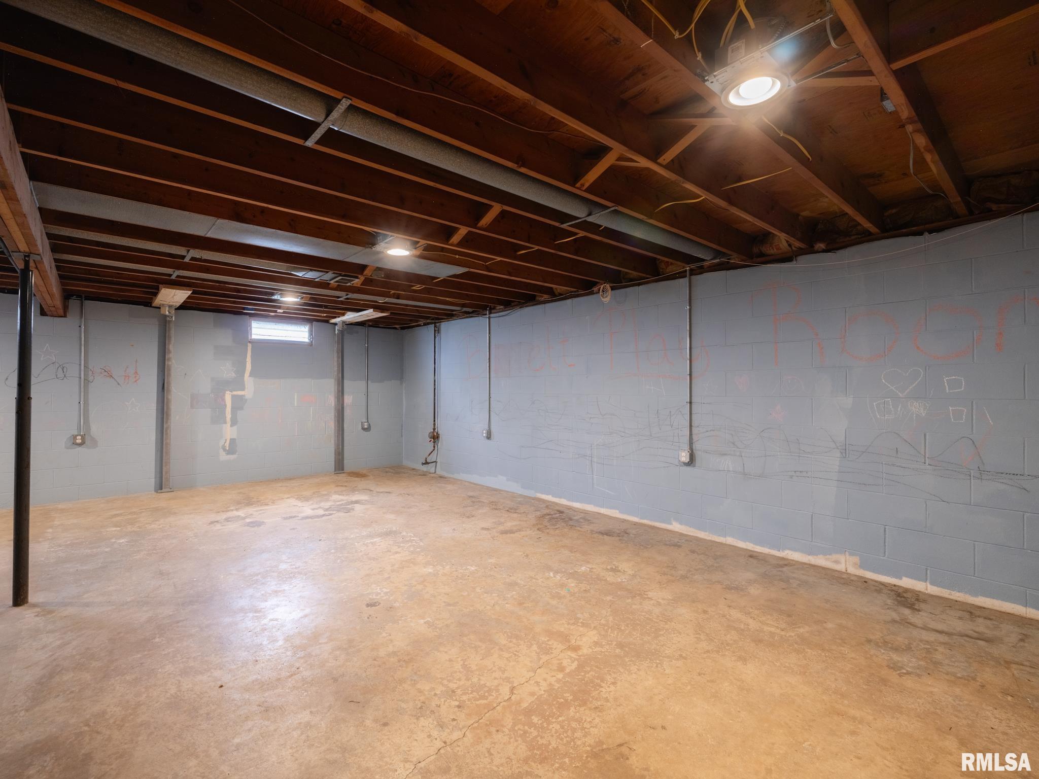 300 DANIEL Parkway