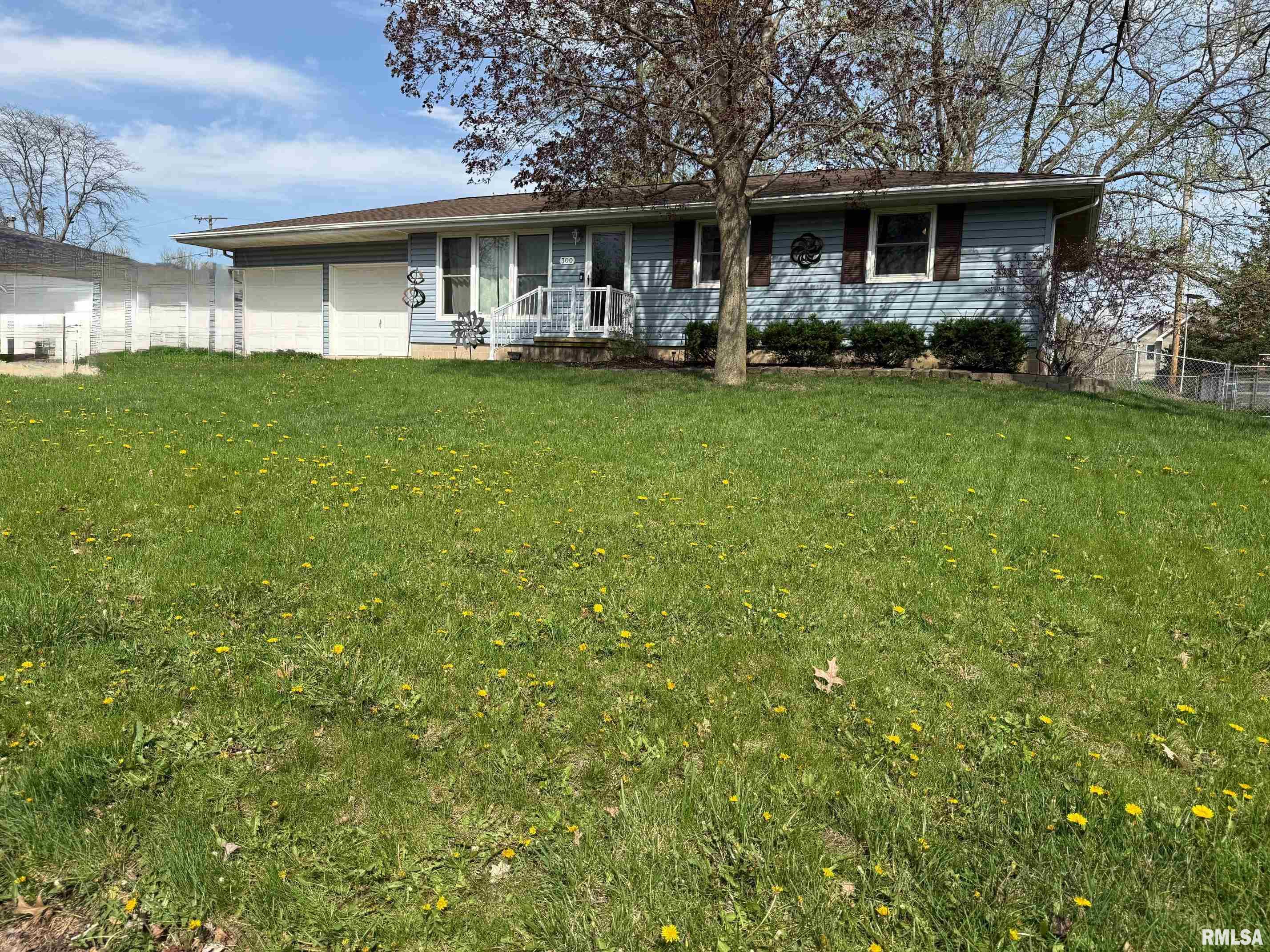 300 DANIEL Parkway