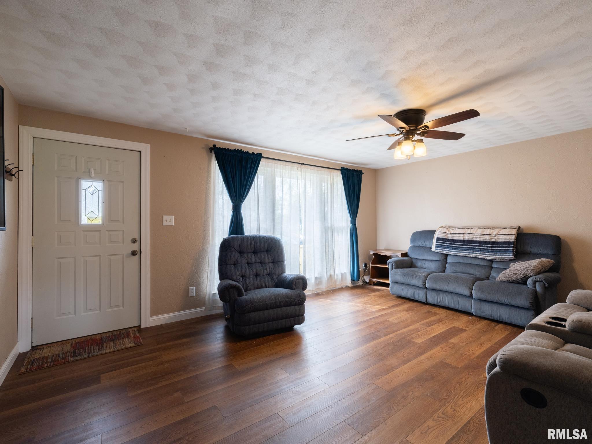 300 DANIEL Parkway