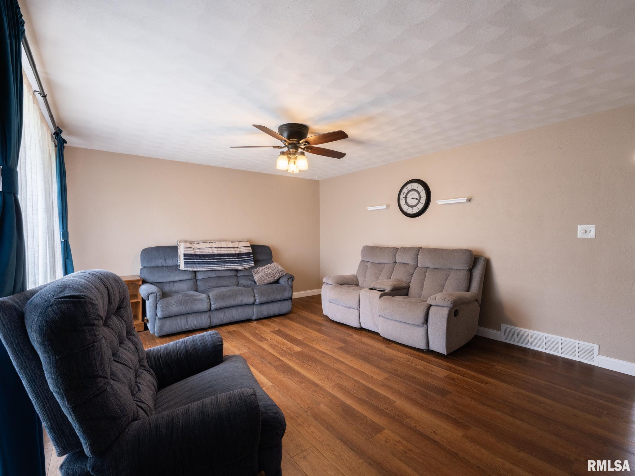 300 DANIEL Parkway
