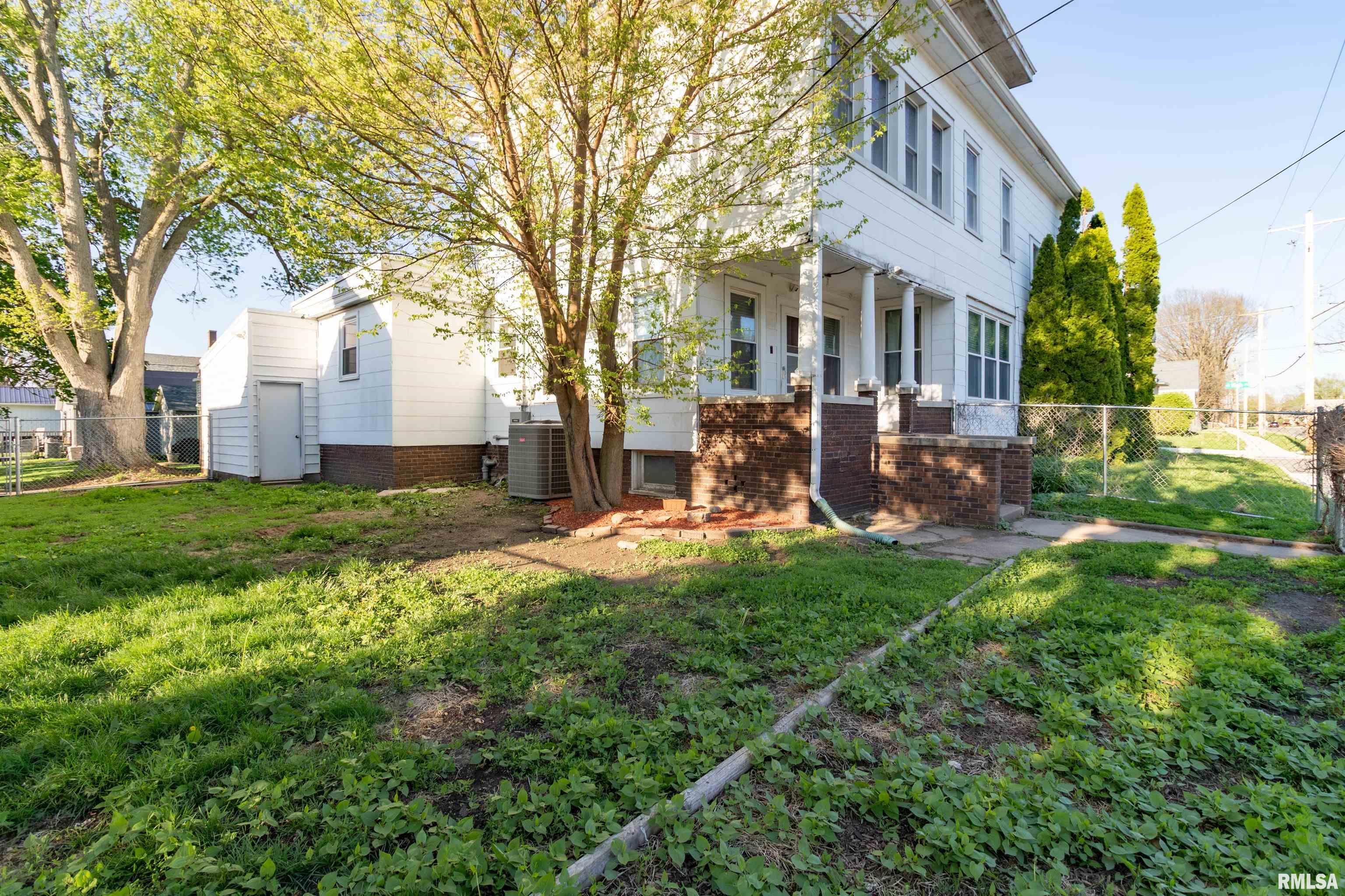 118 S HIGH Street
