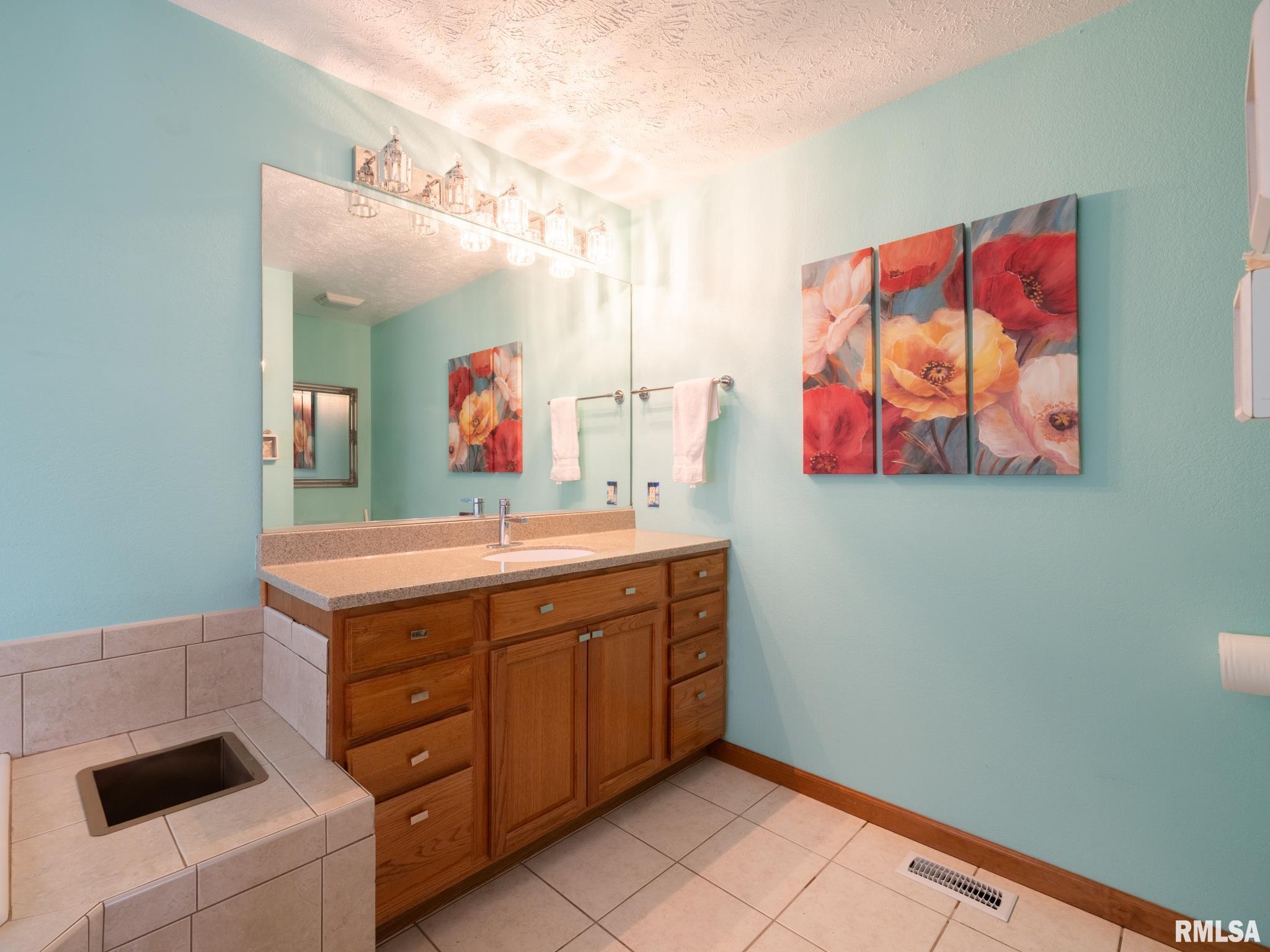 115 CASTLEMAN Court