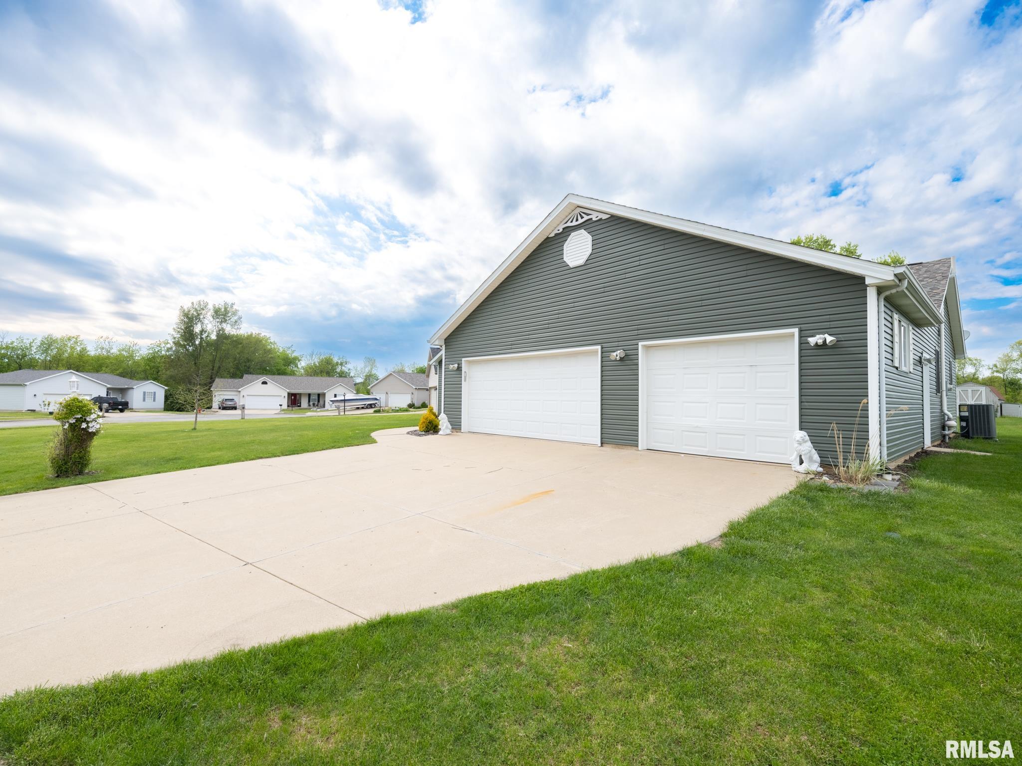 115 CASTLEMAN Court