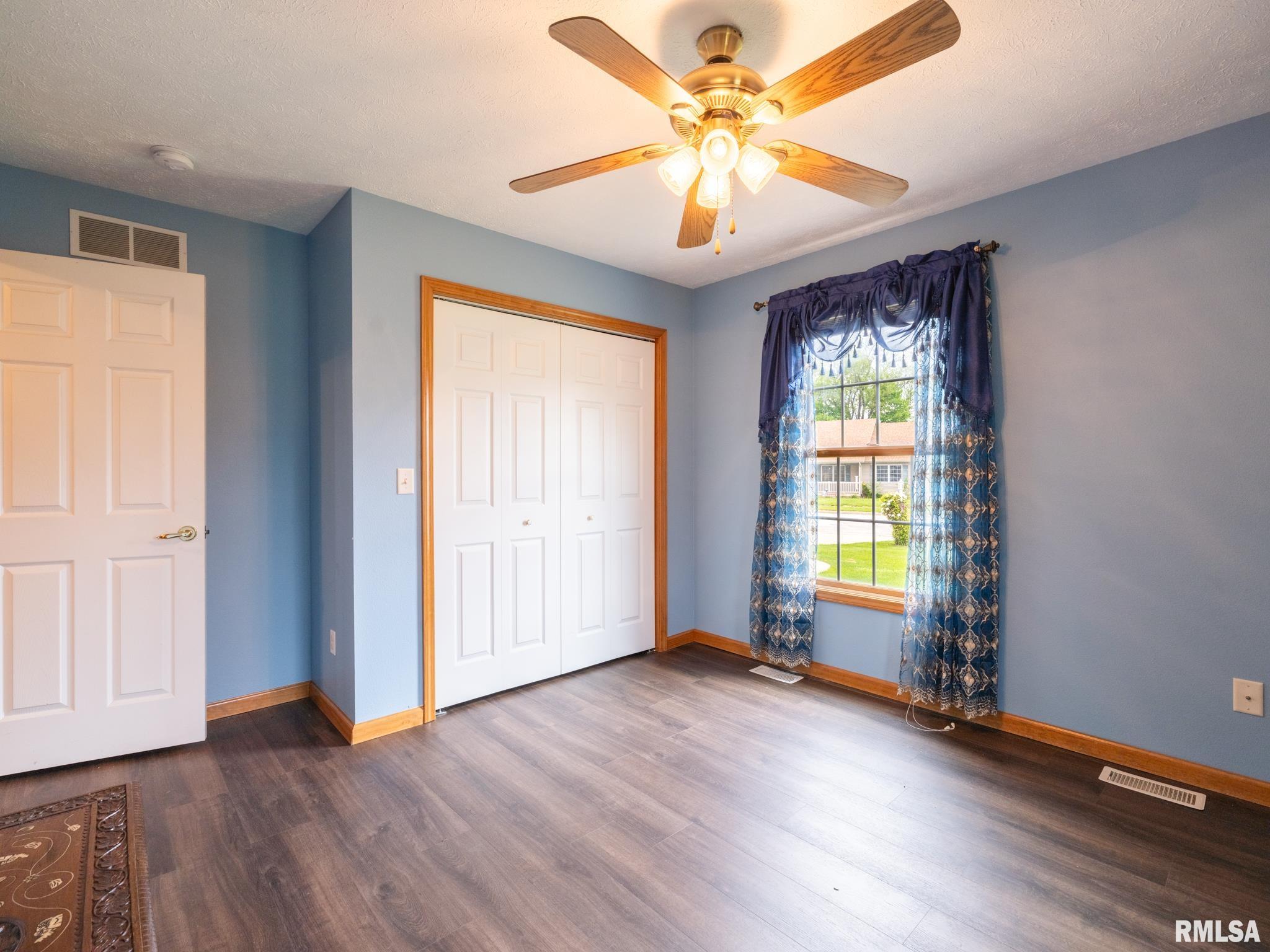 115 CASTLEMAN Court