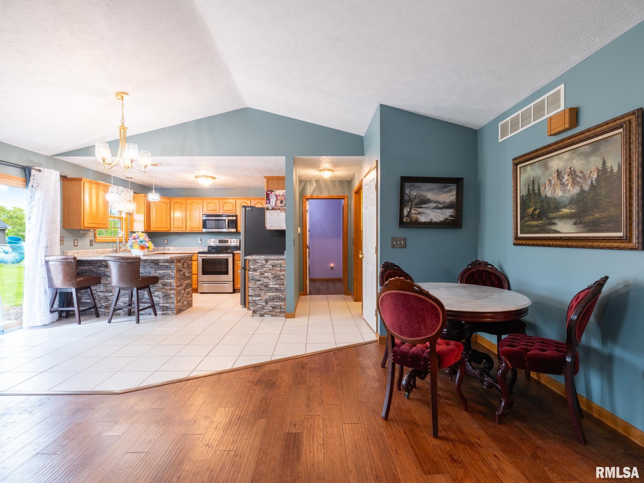 115 CASTLEMAN Court