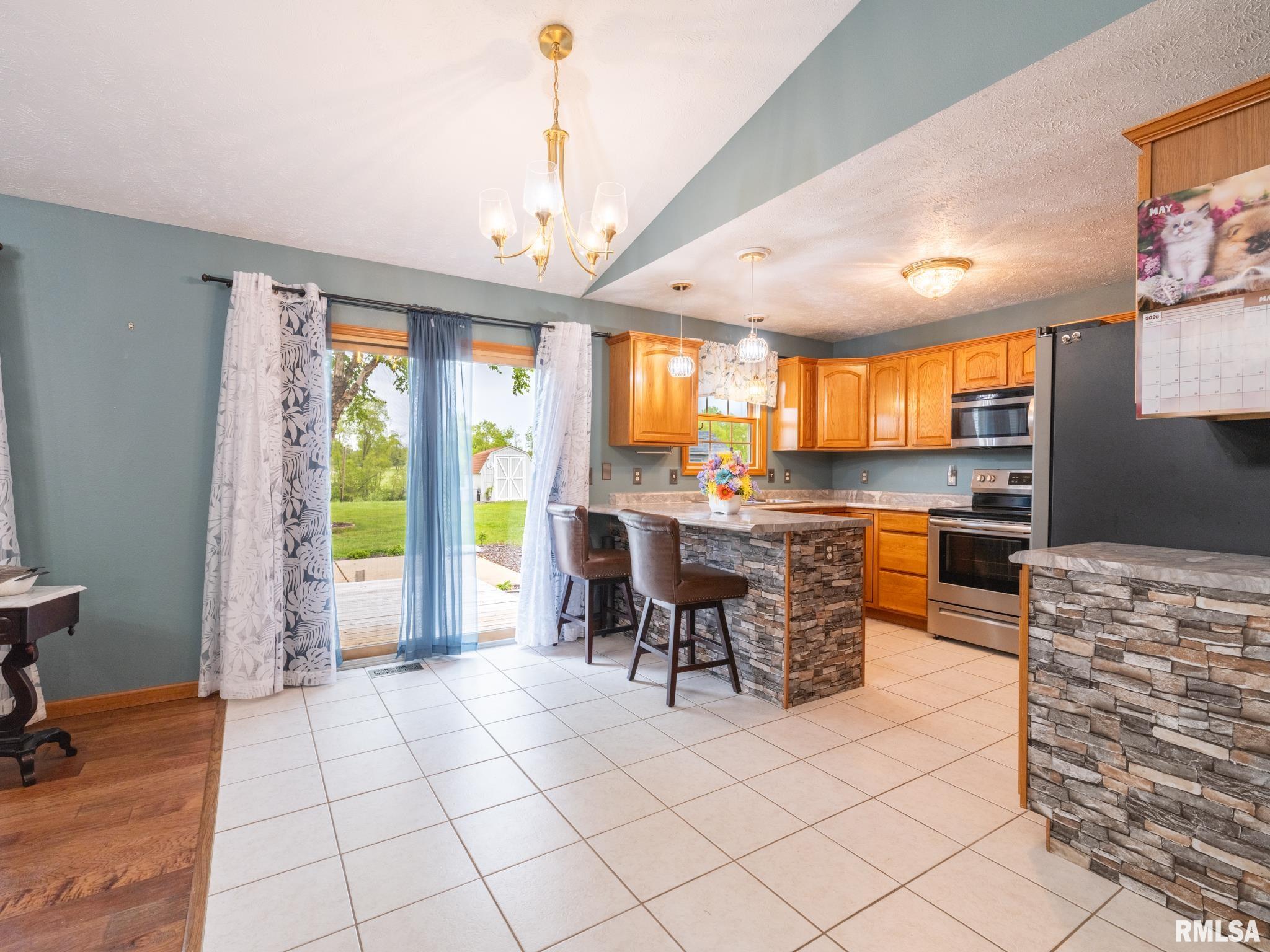 115 CASTLEMAN Court