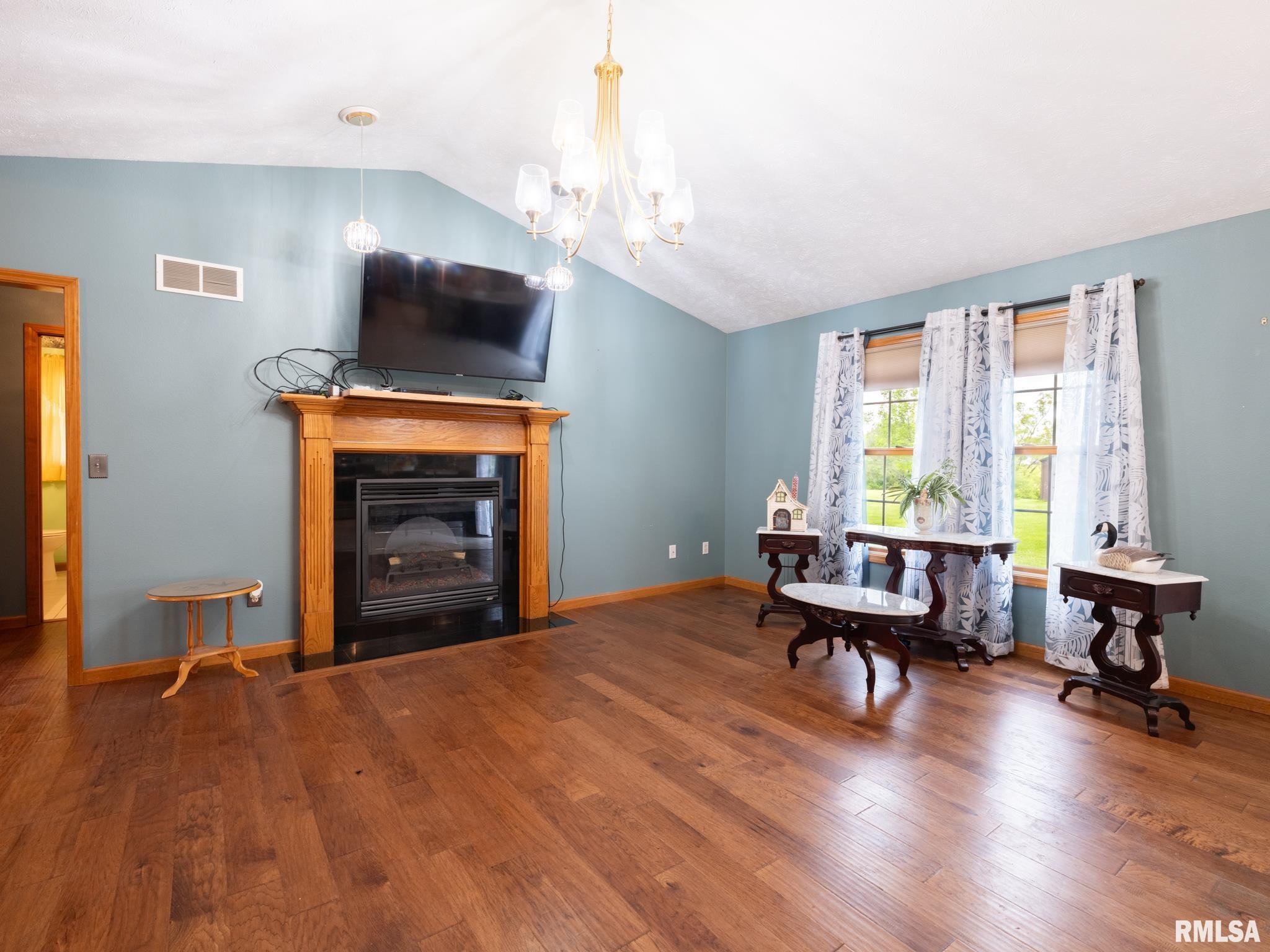 115 CASTLEMAN Court