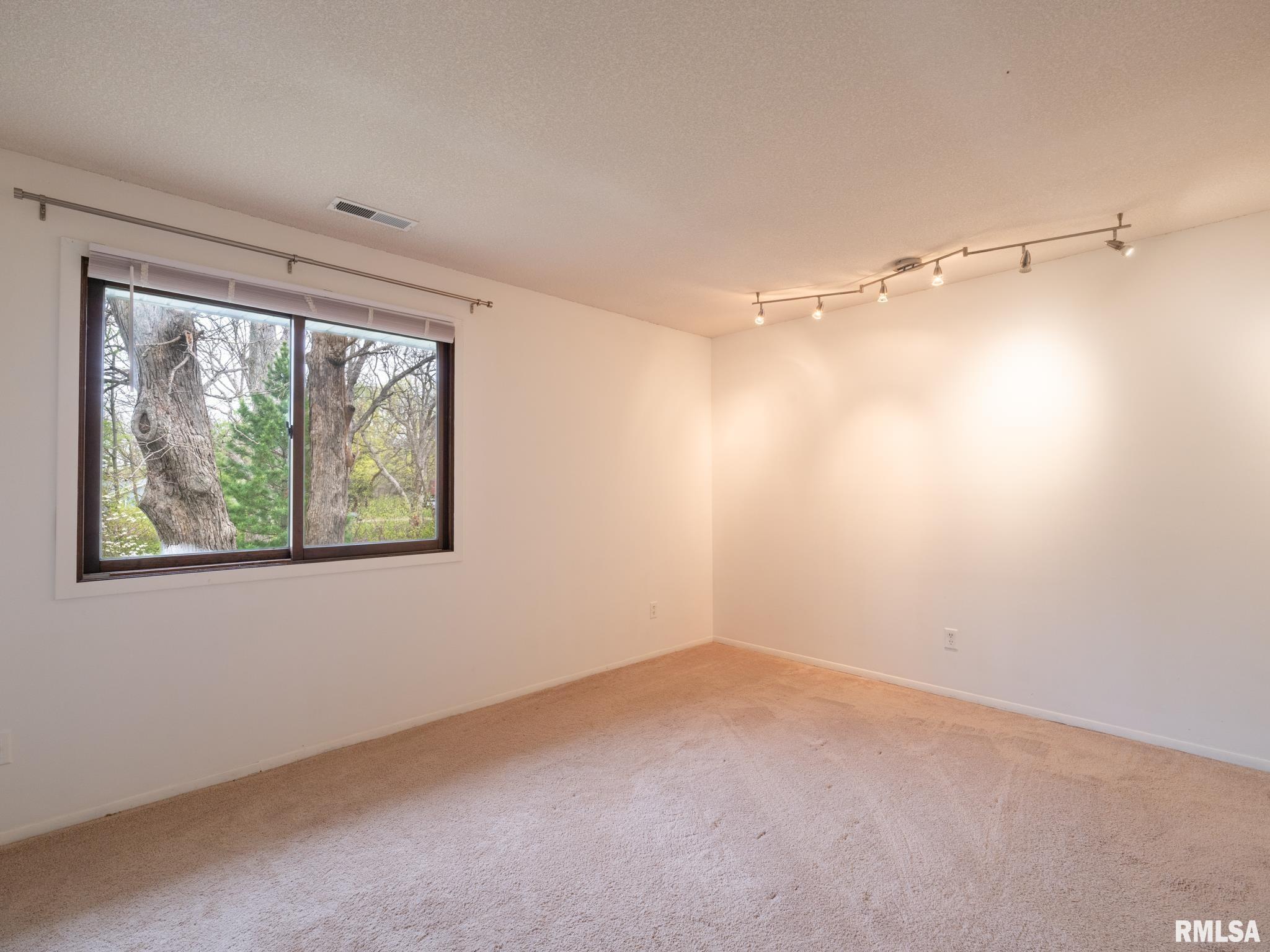 3601 W RICHWOODS Boulevard